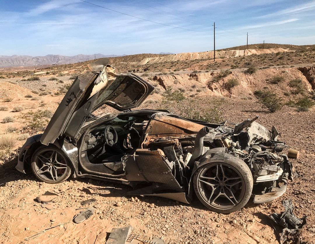 mclaren-720s-crash-las-vegas-1 McLaren 720S Turned Into A Pile Of Junk Following Horrific Crash