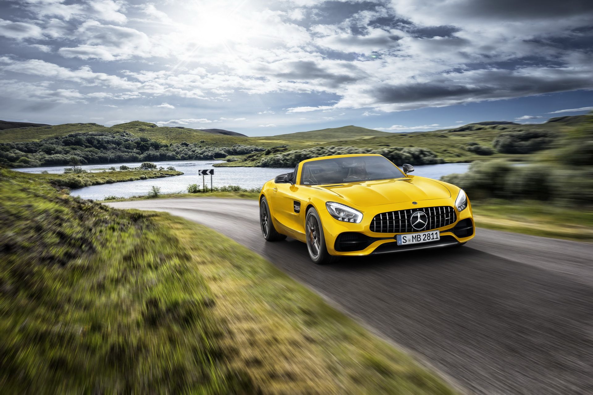 mercedes-amg-gt-s-roadster-1 New Mercedes-AMG GT S Roadster Gets Price Tags In Germany And UK