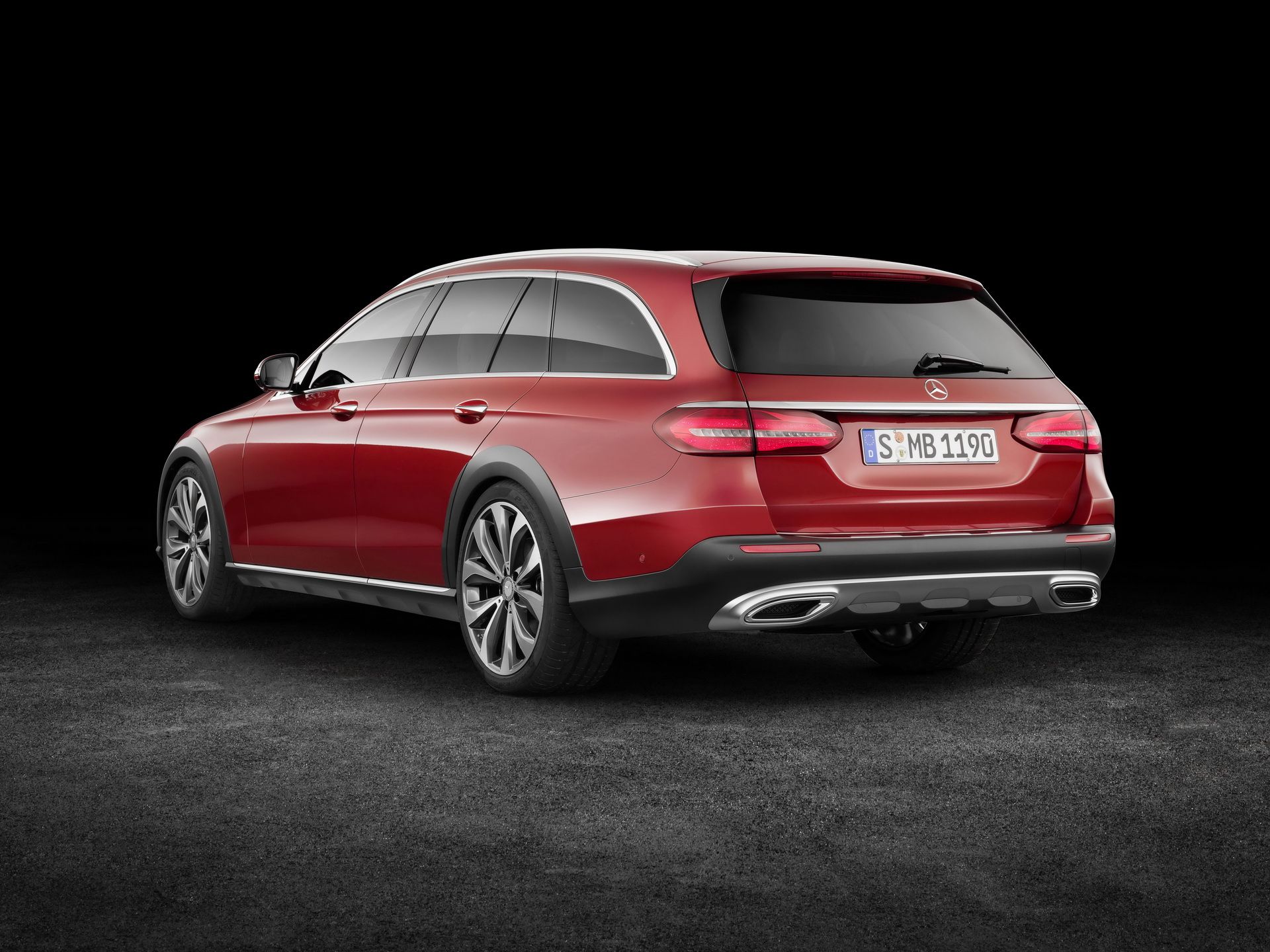 mercedes-benz-e-class-all-terrain-21 Mercedes-Benz C-Class All-Terrain Rumored, Might Debut In 2022