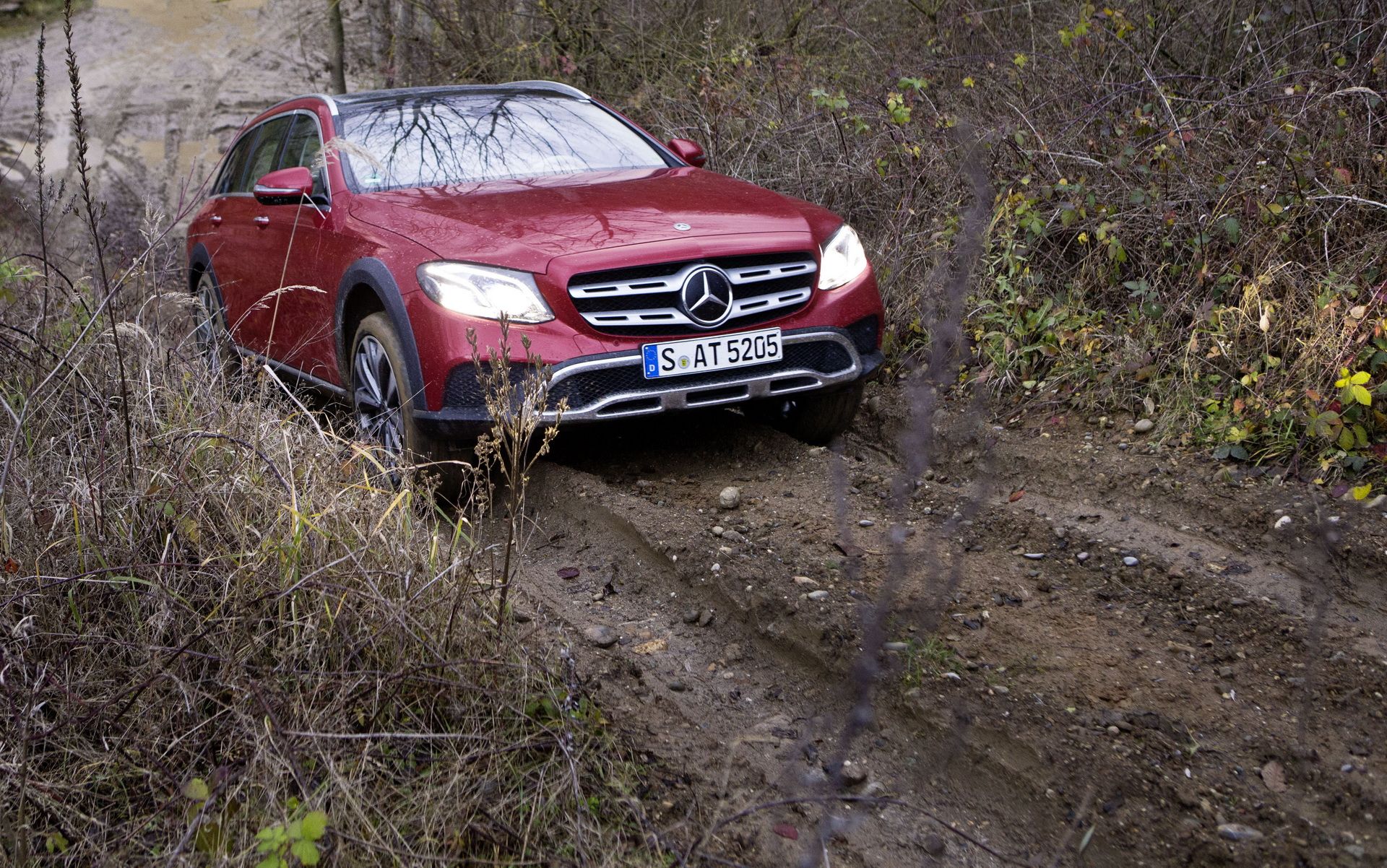 mercedes-benz-e-class-all-terrain-6 Mercedes-Benz E400d All-Terrain Coming This Year With S-Class’ Straight-Six Diesel