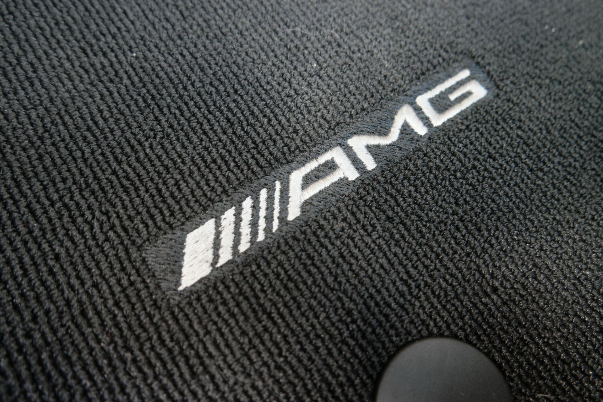 mercedes-sls-roadster-auction-bat-19 Used Mercedes SLS AMG Roadster Is Perfect For Posh Hoonigans