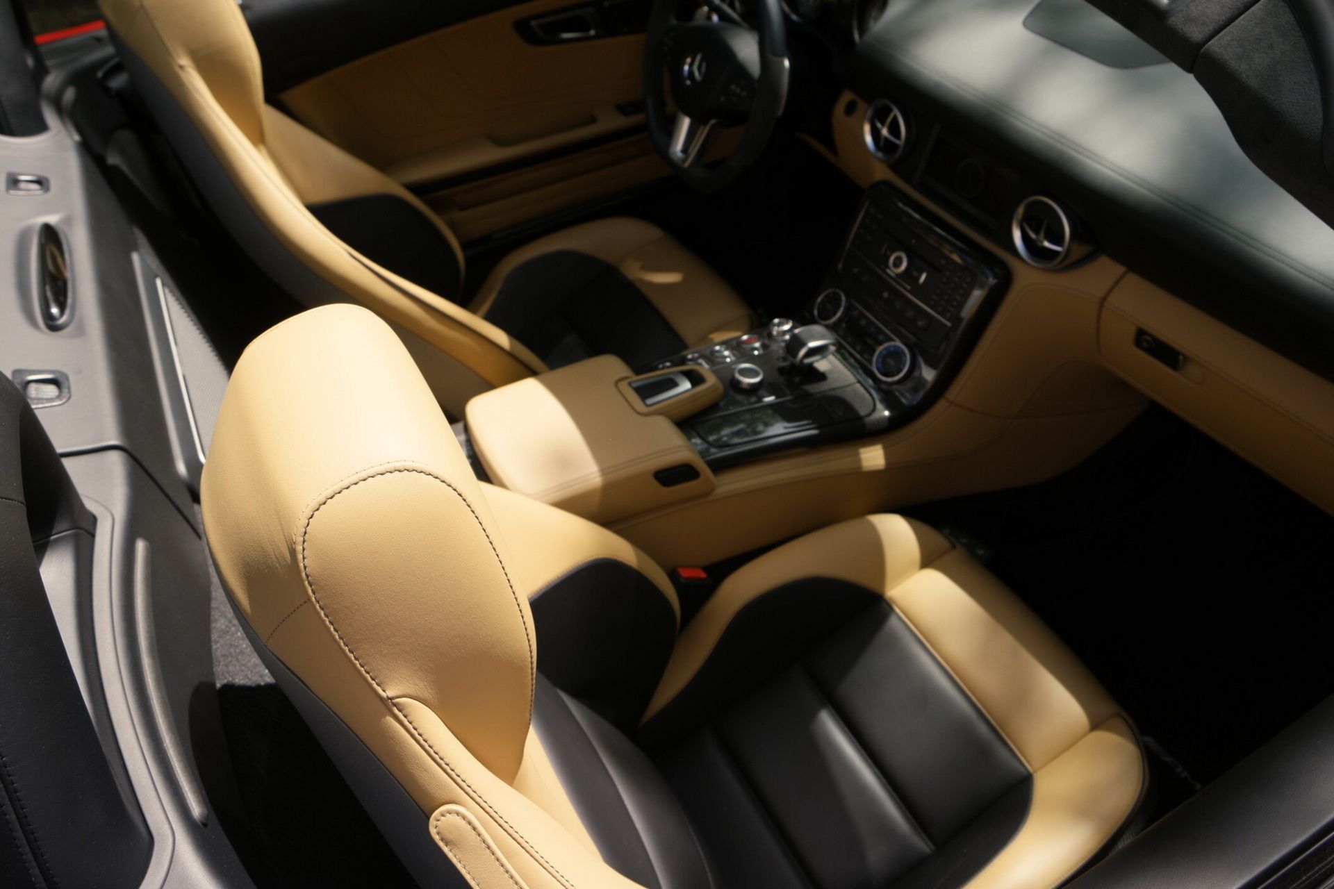 mercedes-sls-roadster-auction-bat-41 Used Mercedes SLS AMG Roadster Is Perfect For Posh Hoonigans