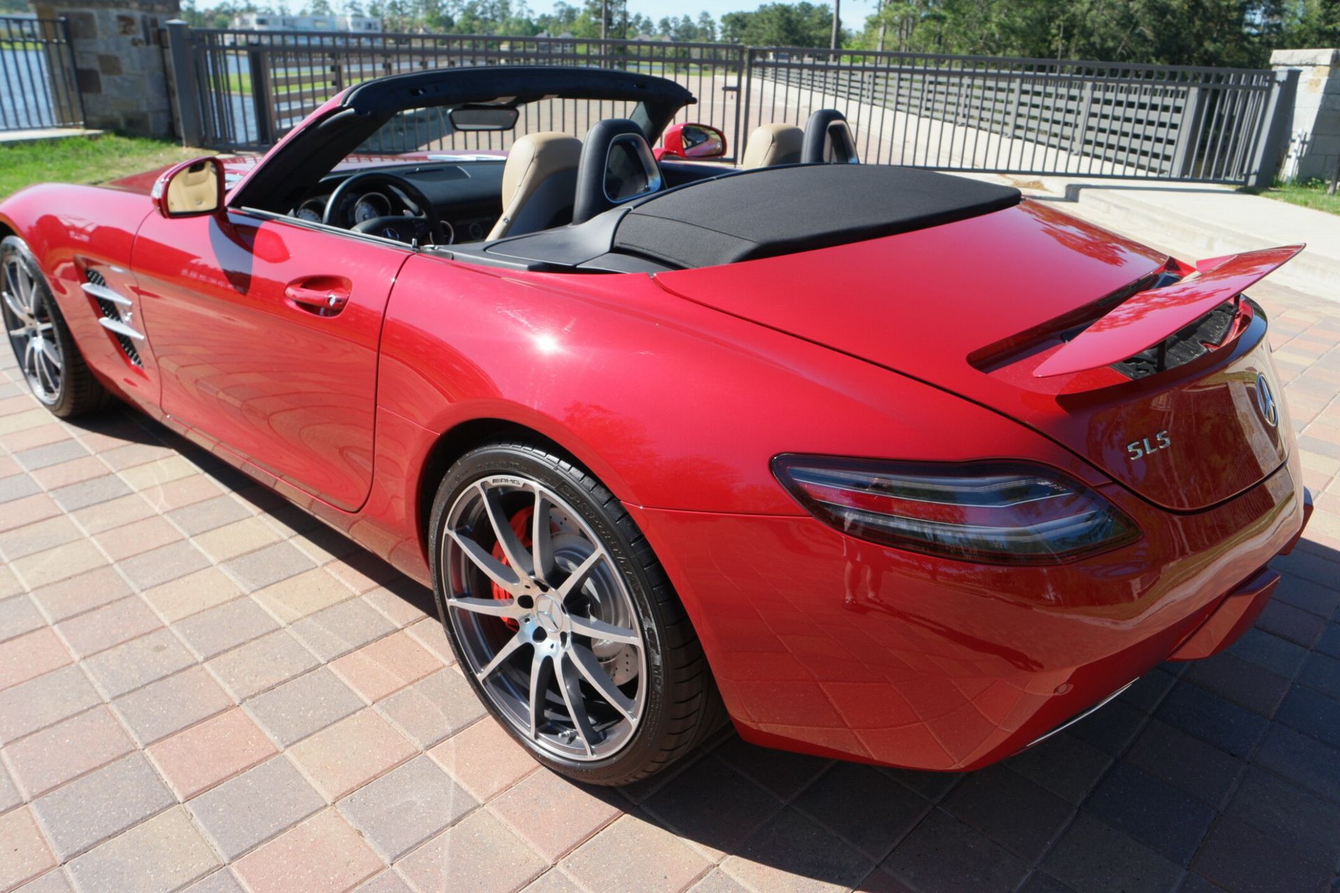 mercedes-sls-roadster-auction-bat-46 Used Mercedes SLS AMG Roadster Is Perfect For Posh Hoonigans