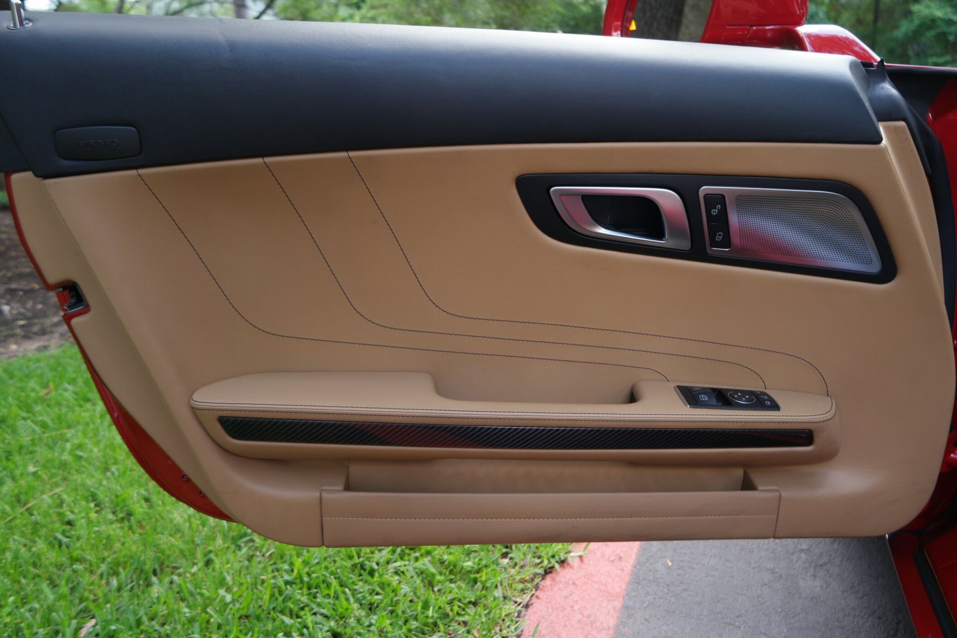 mercedes-sls-roadster-auction-bat-52 Used Mercedes SLS AMG Roadster Is Perfect For Posh Hoonigans