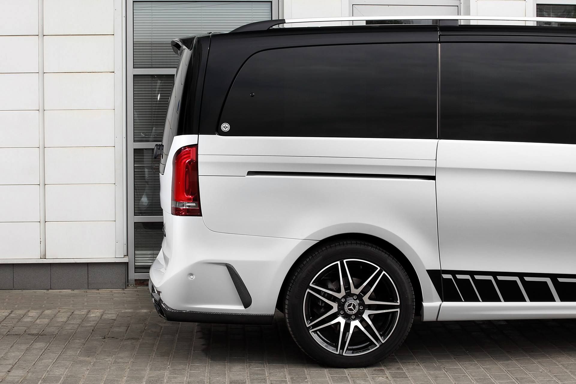 mercedes-v-class-topcar-inferno-kit-twotone-9 TopCar’s Inferno Body Kit Makes Mercedes V-Class Look Hotter