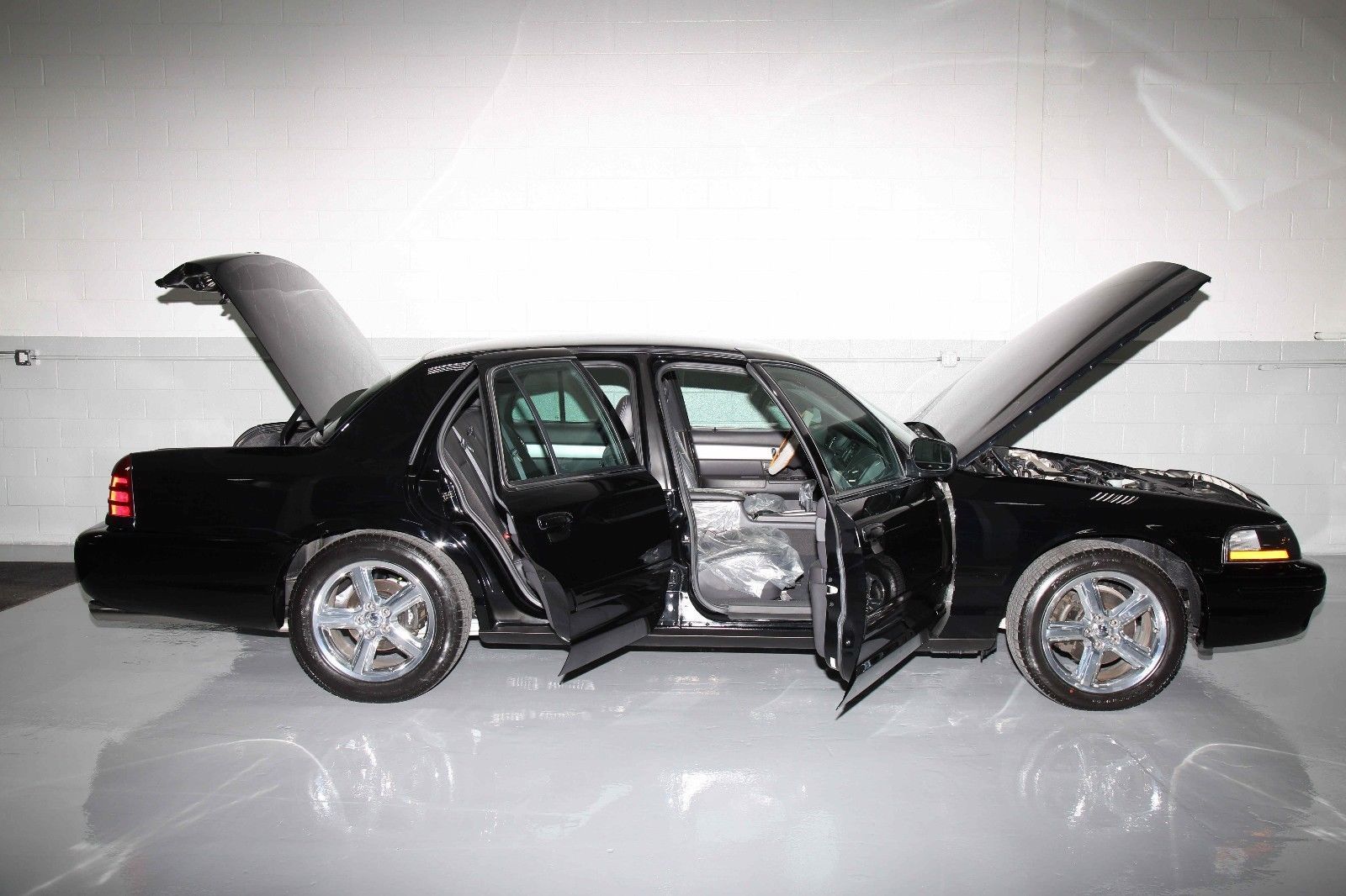 mercury-marauder-ebay-low-mileage-4 Well… Someone Thinks A 2003 Mercury Marauder Is Worth $30,000!