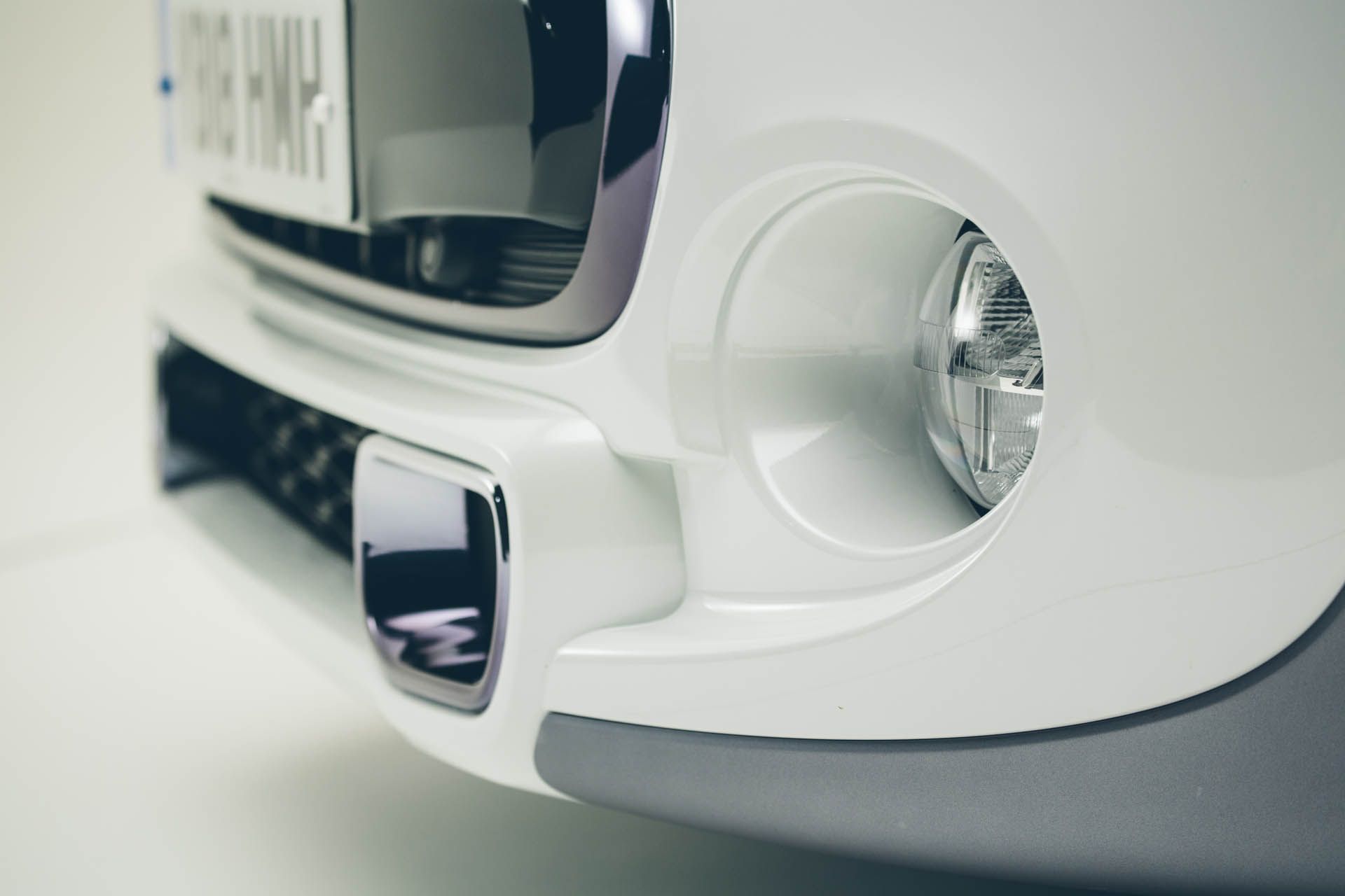 mini-royal-wedding-03 Mini Makes A Royal Hatch For The Royal Wedding