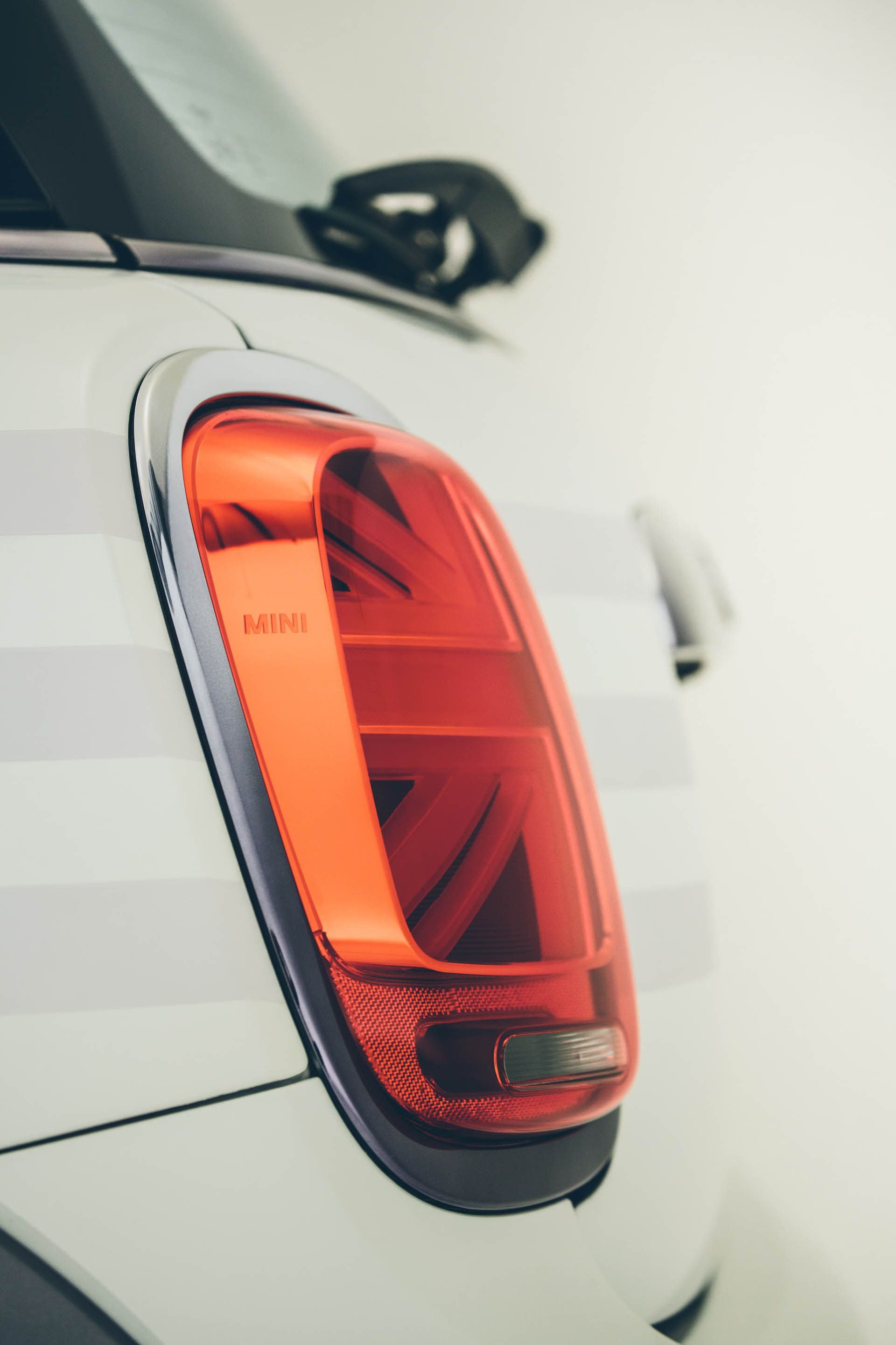 mini-royal-wedding-04 Mini Makes A Royal Hatch For The Royal Wedding