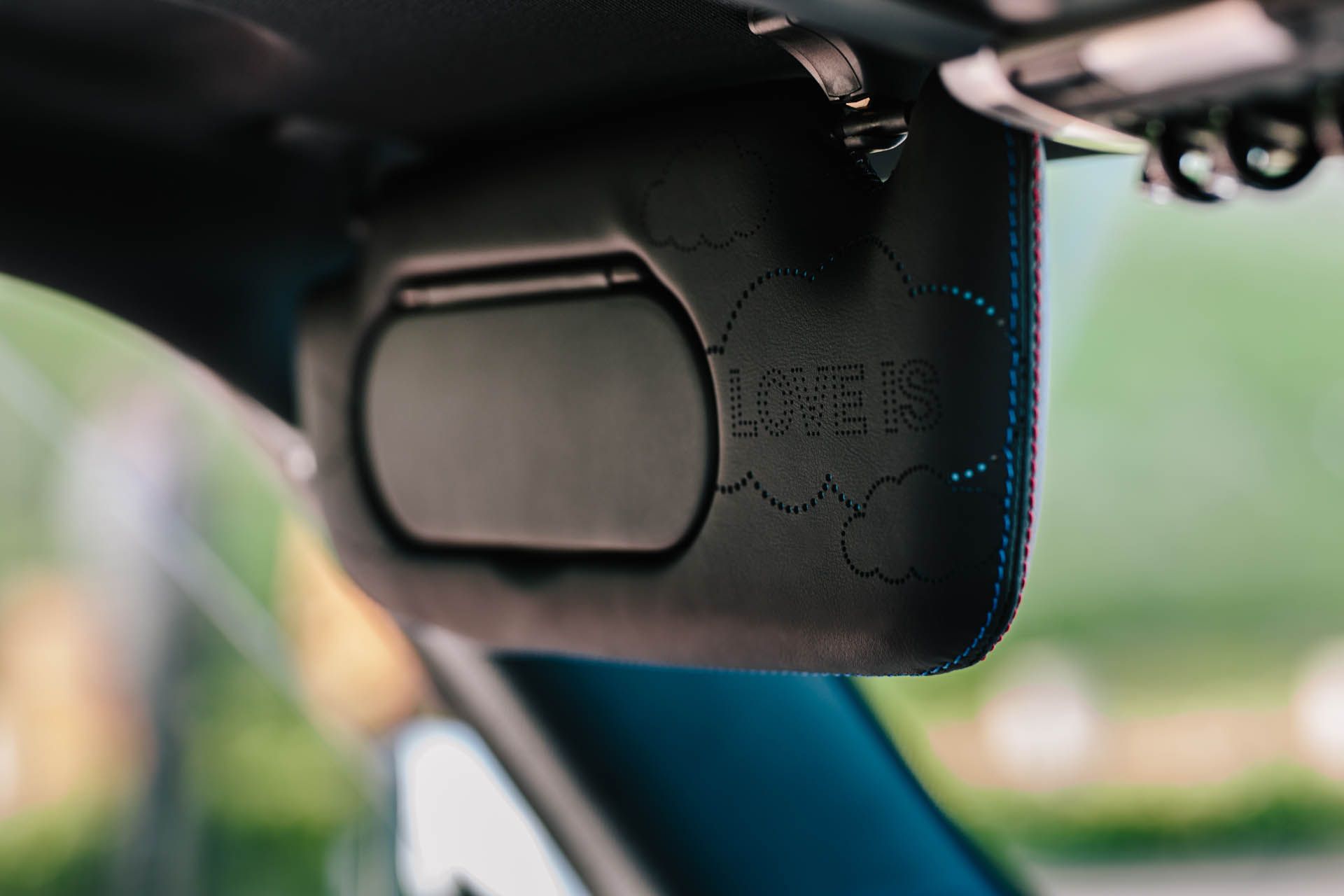 mini-royal-wedding-35 Mini Makes A Royal Hatch For The Royal Wedding