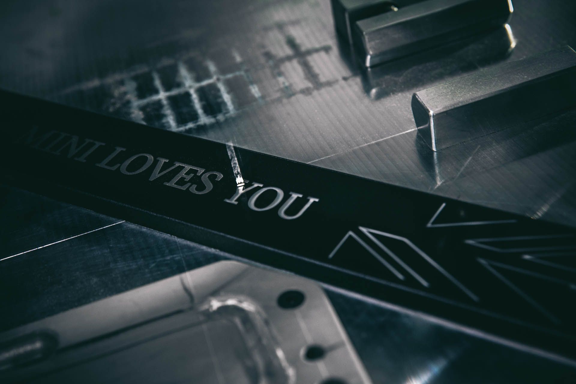 mini-royal-wedding-design-10 Mini Makes A Royal Hatch For The Royal Wedding