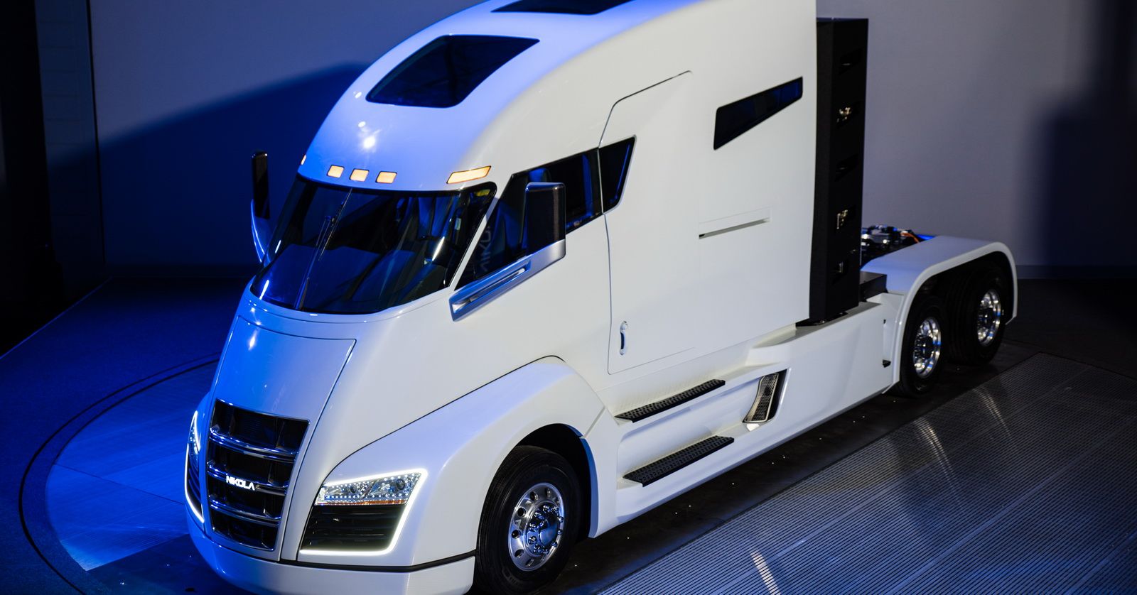 nikola-one-3 Nikola Sues Tesla For Semi Patent Infringement, Seeks Damages Of More Than $2 Billion