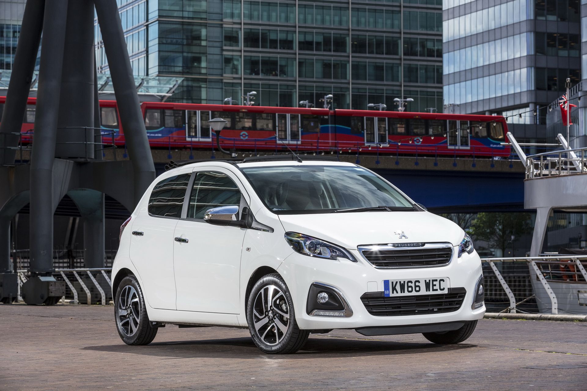 peugeot-108-6 Peugeot 108 Gets New Colors And Trims, Starts From £9,225 In UK