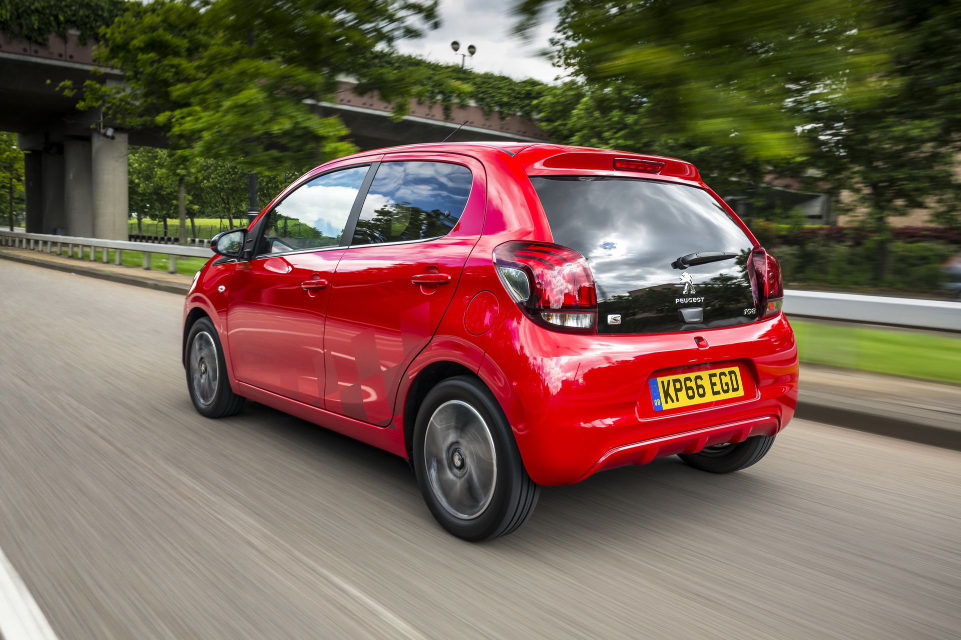 peugeot-108-8 Peugeot 108 Gets New Colors And Trims, Starts From £9,225 In UK