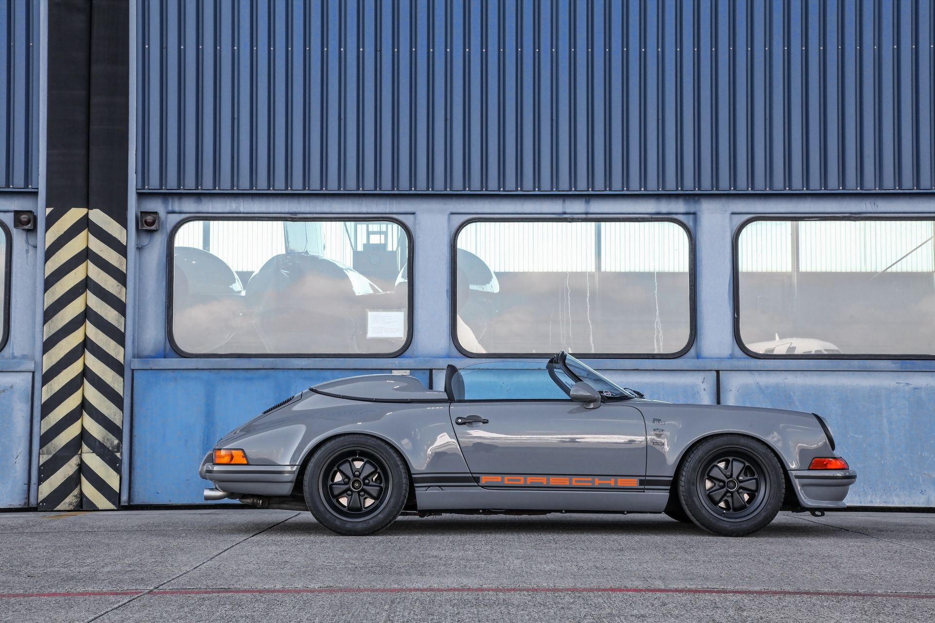 porsche-911-speedster-dp-motorsport-tuning-1 Retro-Looking Porsche 911 Speedster Started Life As A 1989 Targa