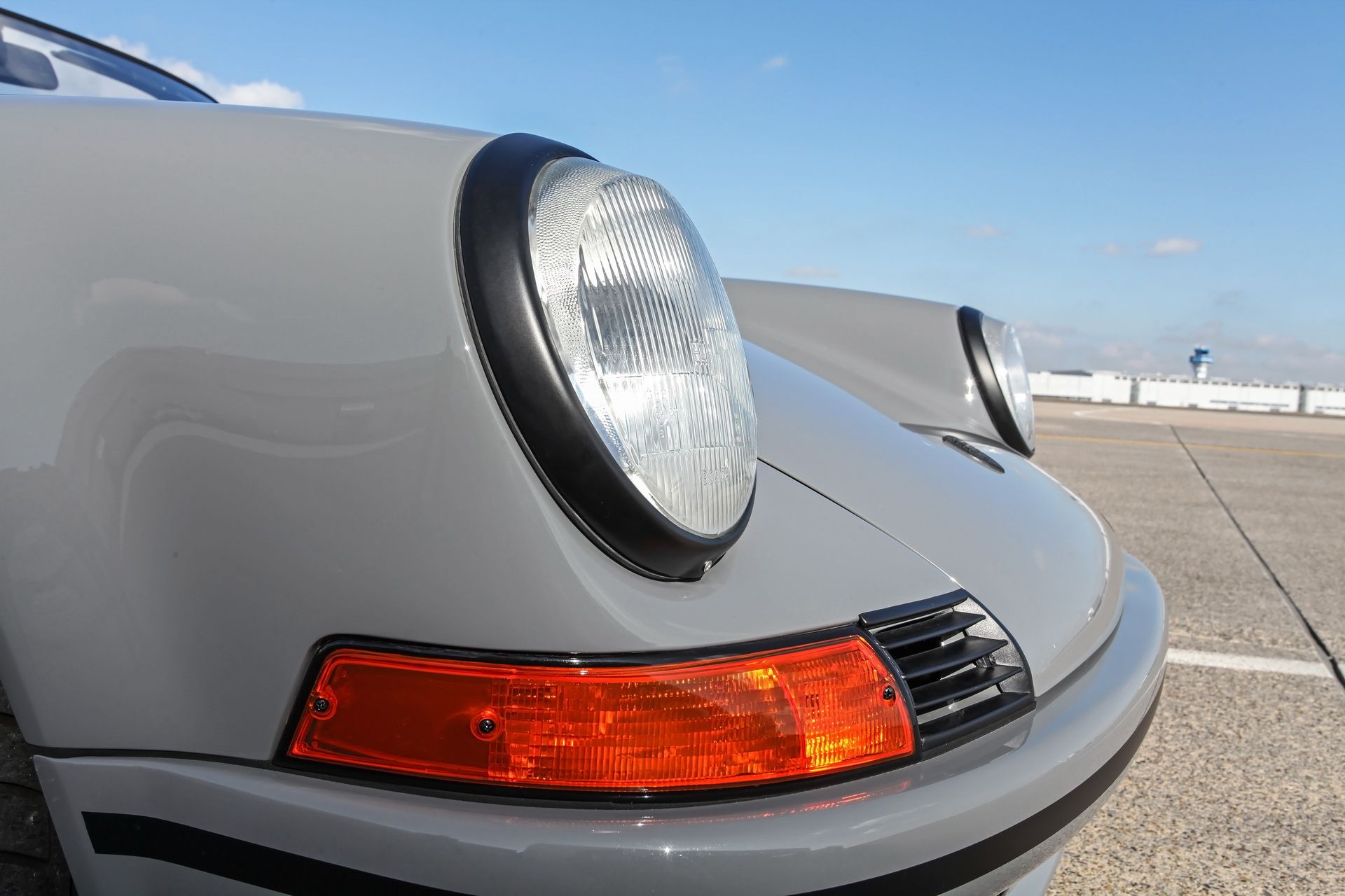 porsche-911-speedster-dp-motorsport-tuning-15 Retro-Looking Porsche 911 Speedster Started Life As A 1989 Targa