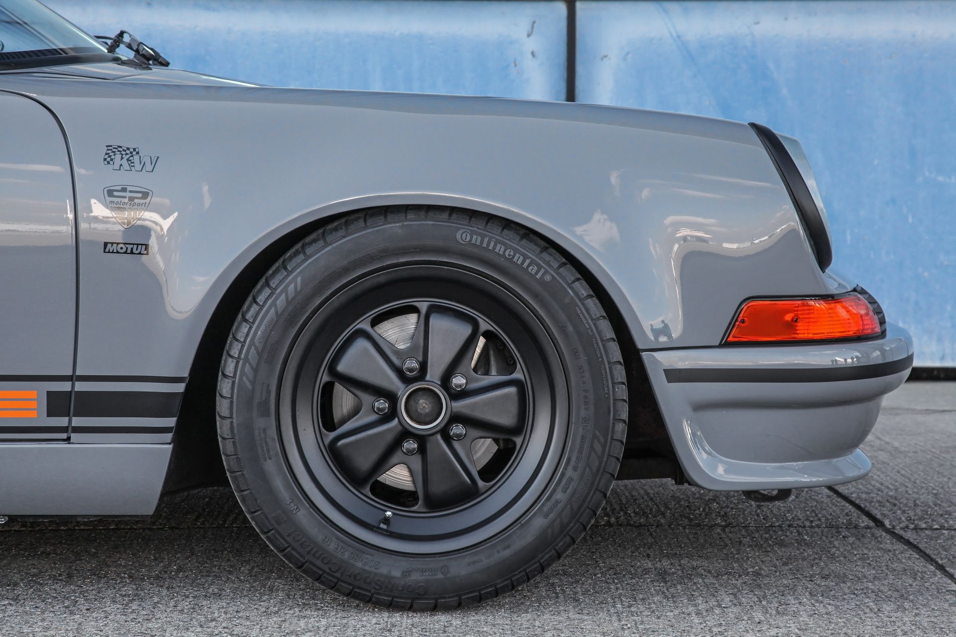 porsche-911-speedster-dp-motorsport-tuning-2 Retro-Looking Porsche 911 Speedster Started Life As A 1989 Targa