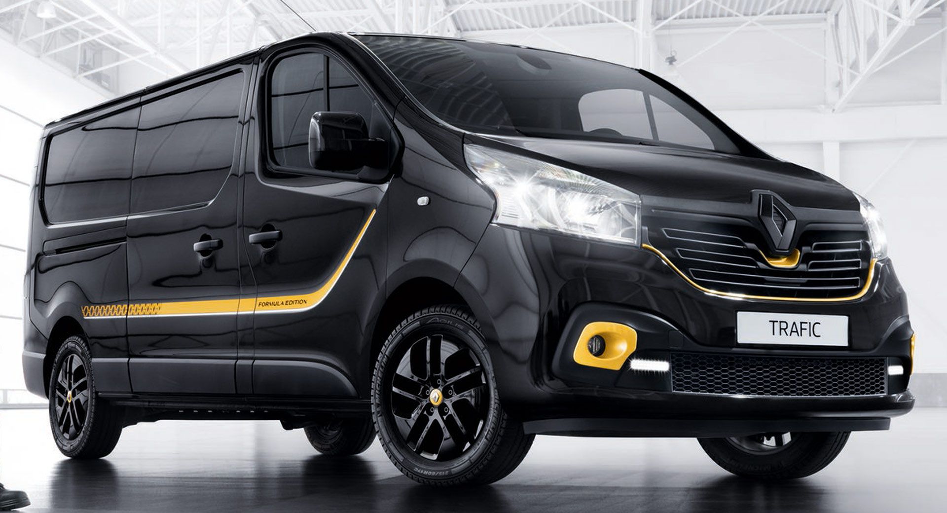 Renault Trafic Formula Edition Van Looks The Part In Australia