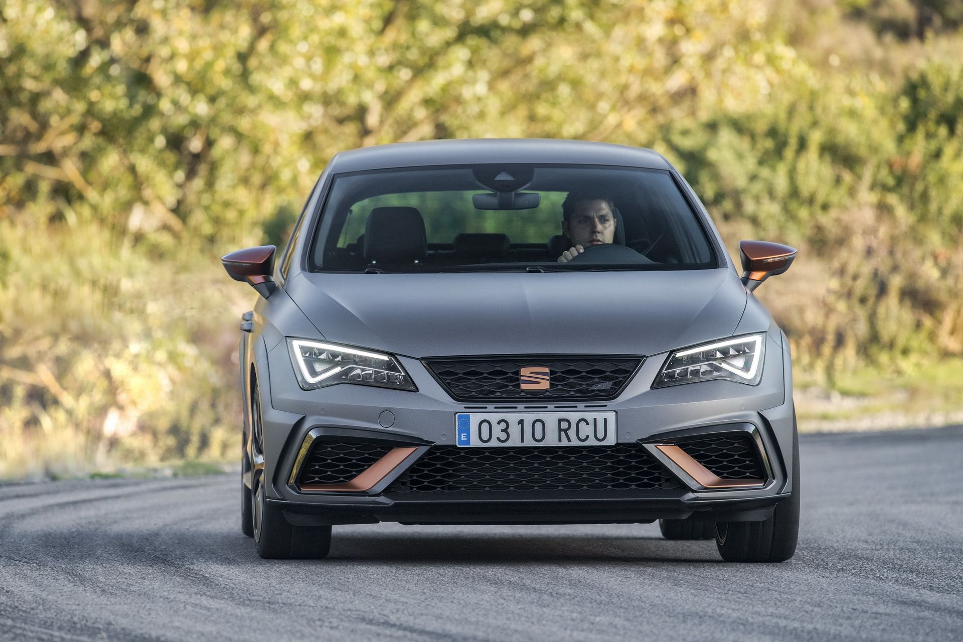 seat-leon-cupra-r-7 Next SEAT Leon Allegedly Getting Longer Wheelbase, Amazon Alexa And Digital Cockpit