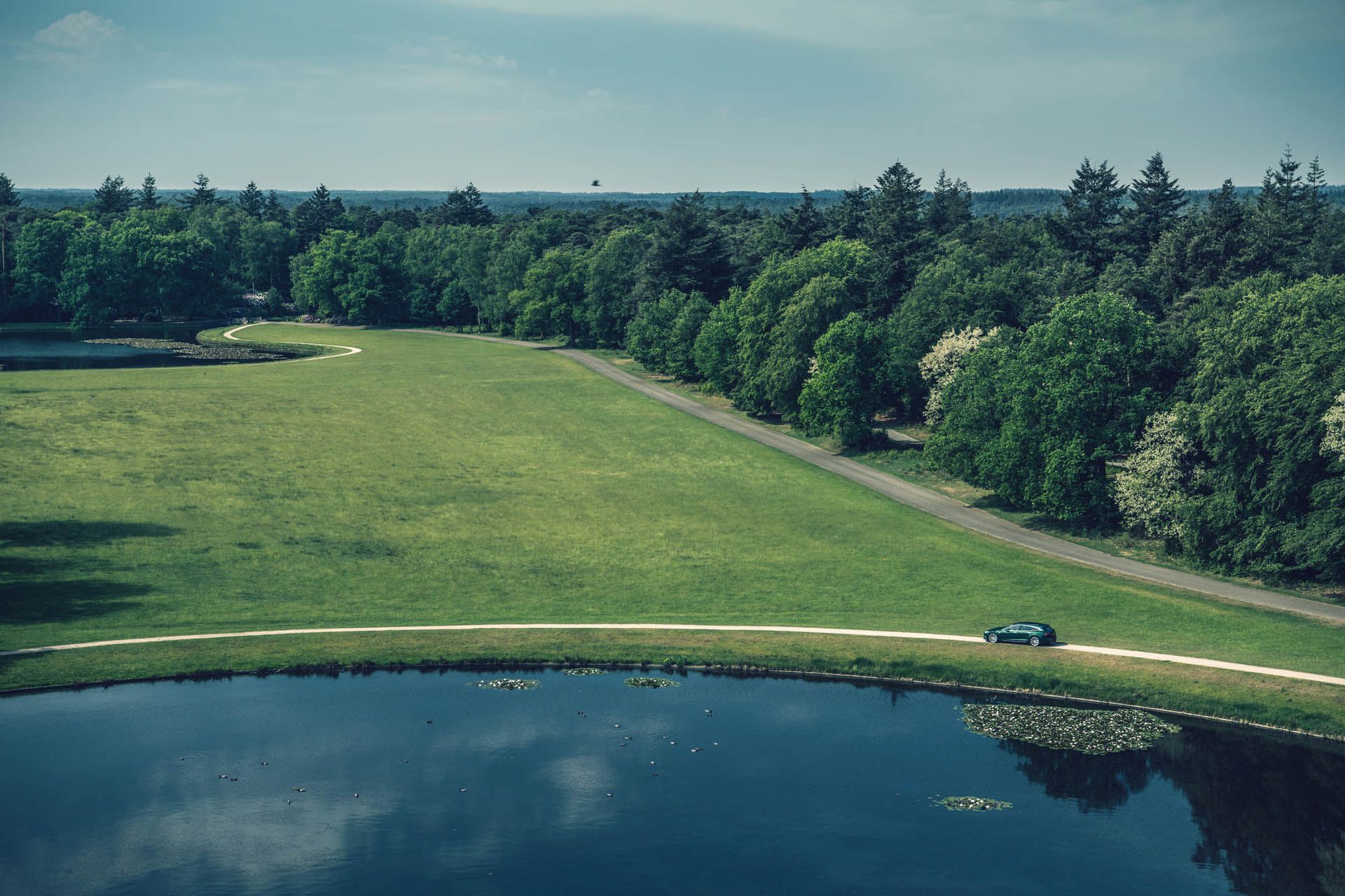 tesla-model-s-shooting-brake-remetzcar-06 Tesla Model S Shooting Brake Is Ready To Start Wagon Its Tail
