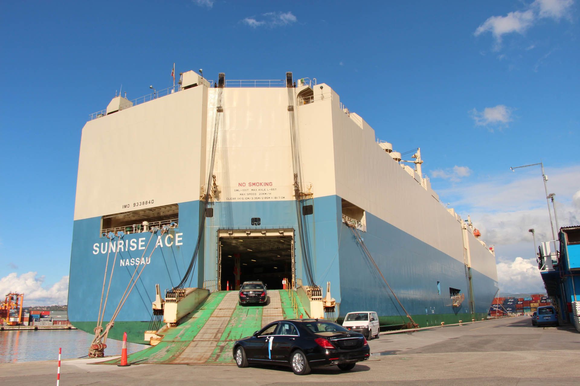 trump-threatened-german-luxury-imports-1 Trump Threatened To Block German Luxury Car Imports In The U.S.