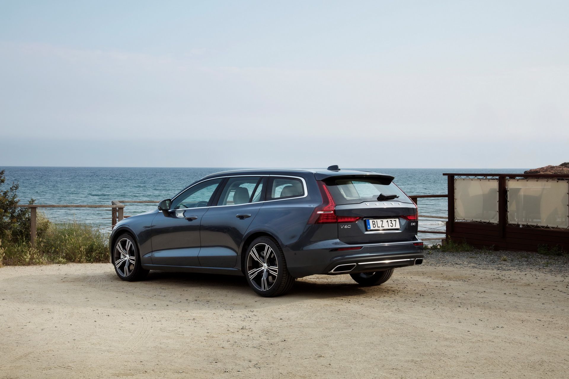 volvo-v60-uk-pricing-specs-6 All-New Volvo V60 Priced From £31,810 In UK, Deliveries Late Q3 2018