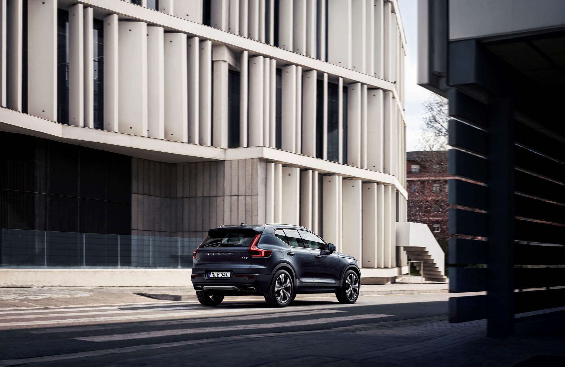 volvo-xc40-production-04 XC40’s Success Spurs Volvo To Replace V40 With An All-New Model