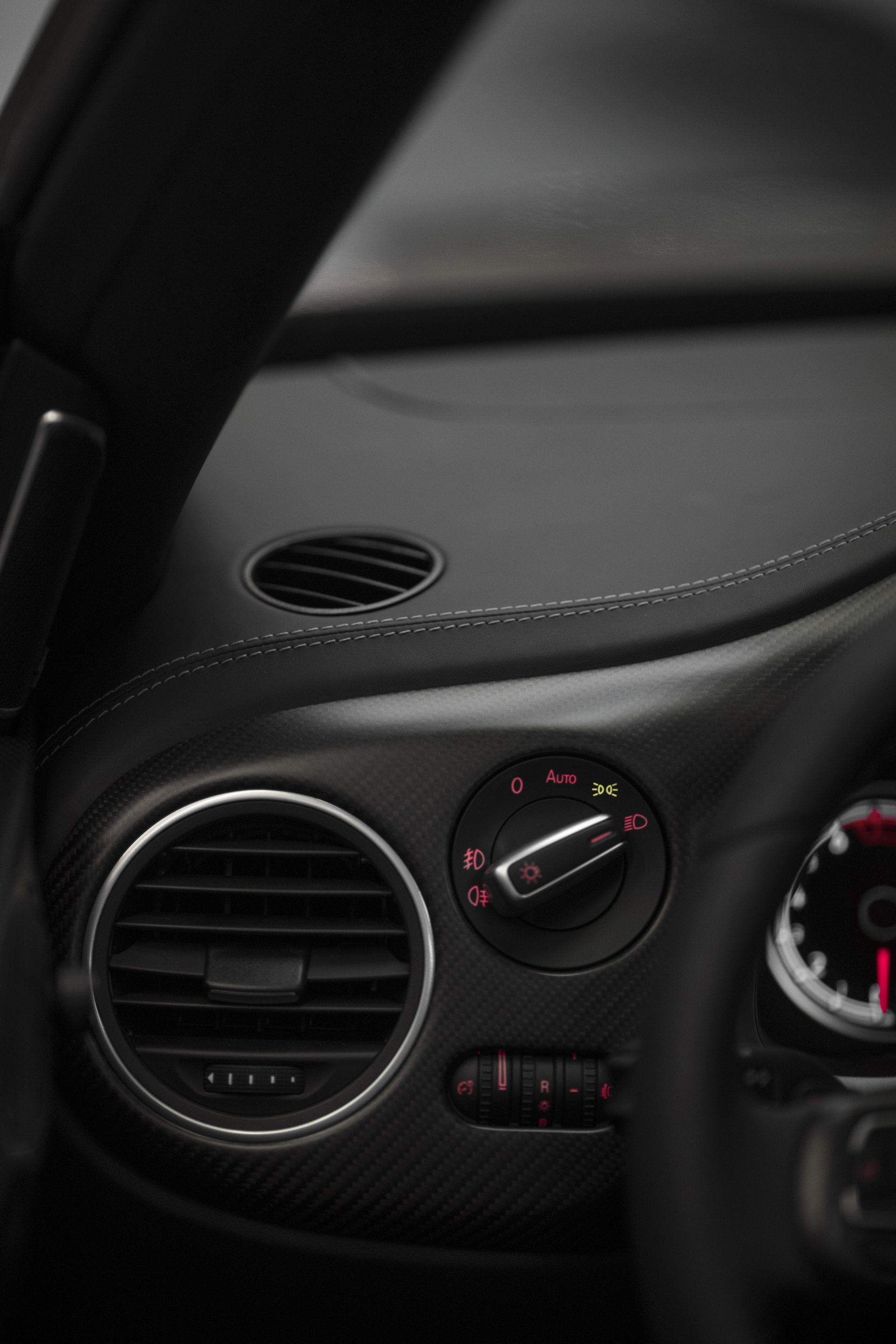 vw-beetle-abt-tuning-14 GTI Badge Wouldn’t Look Out Of Place On ABT’s 290PS VW Beetle