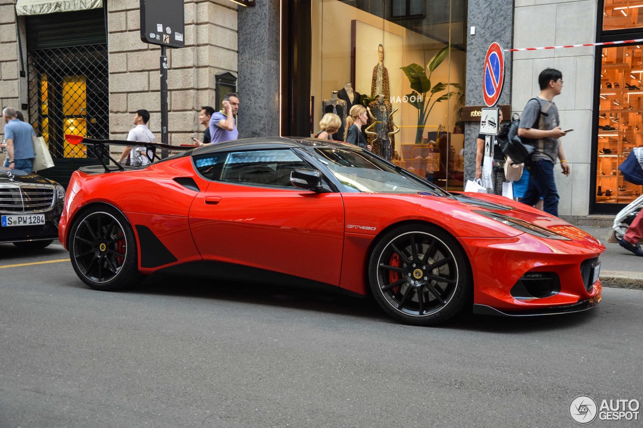 lotus-evora-gt430-spotted-milan-4 Two-Tone Lotus Evora GT430 Turns Is An Unlikely Head-Turner