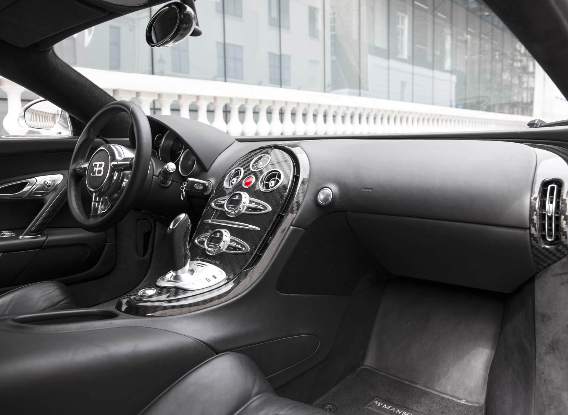 chrome-carbon-2008-bugatti-veyron-22 Chrome And Carbon Bugatti Veyron Would Sure Look Sweet In Your Driveway