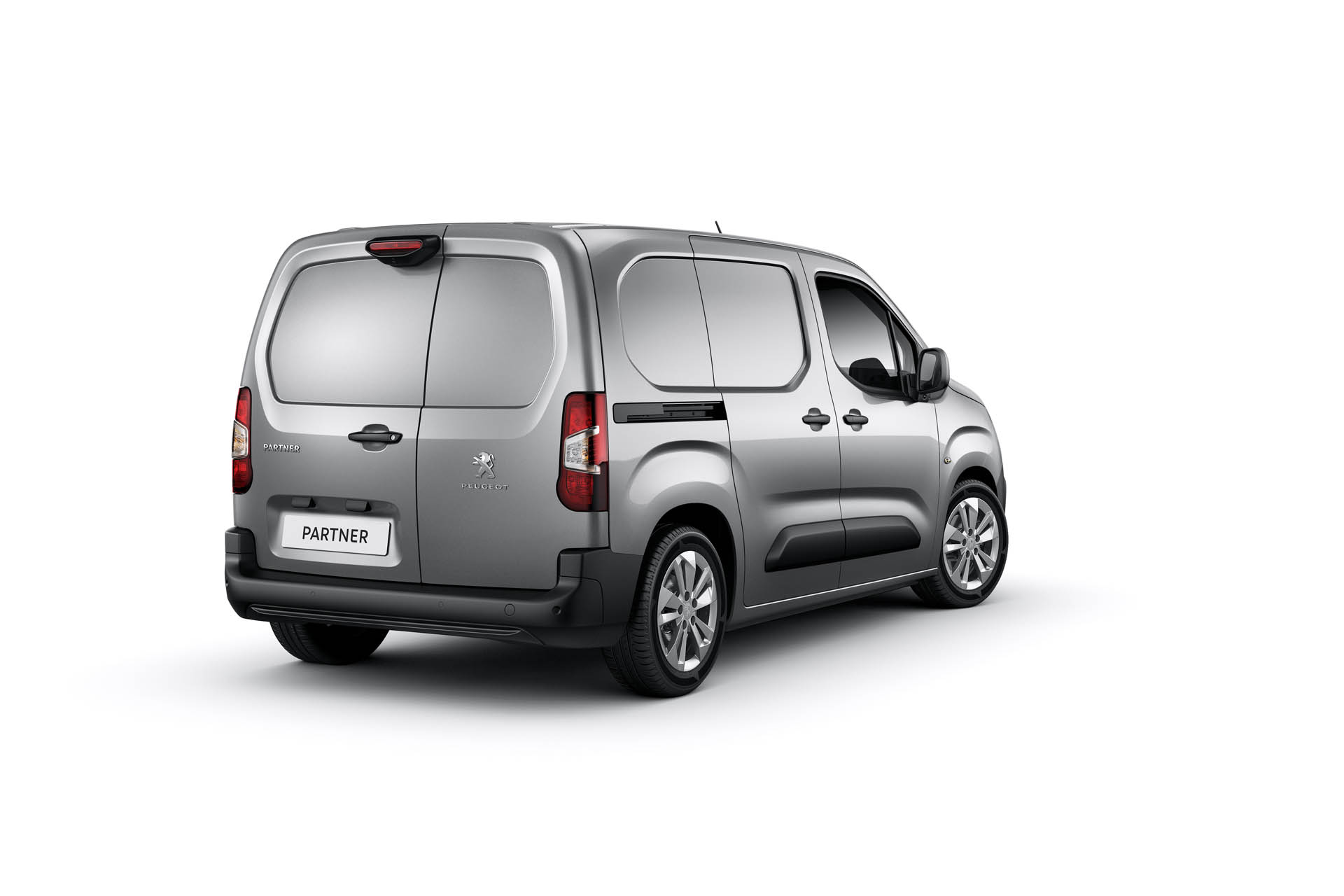 PEUGEOT_PARTNER_1806STYP027 copy PSA Rolls Out New Peugeot Partner, Citroën Berlingo, Opel/Vauxhall Combo Cargo Vans