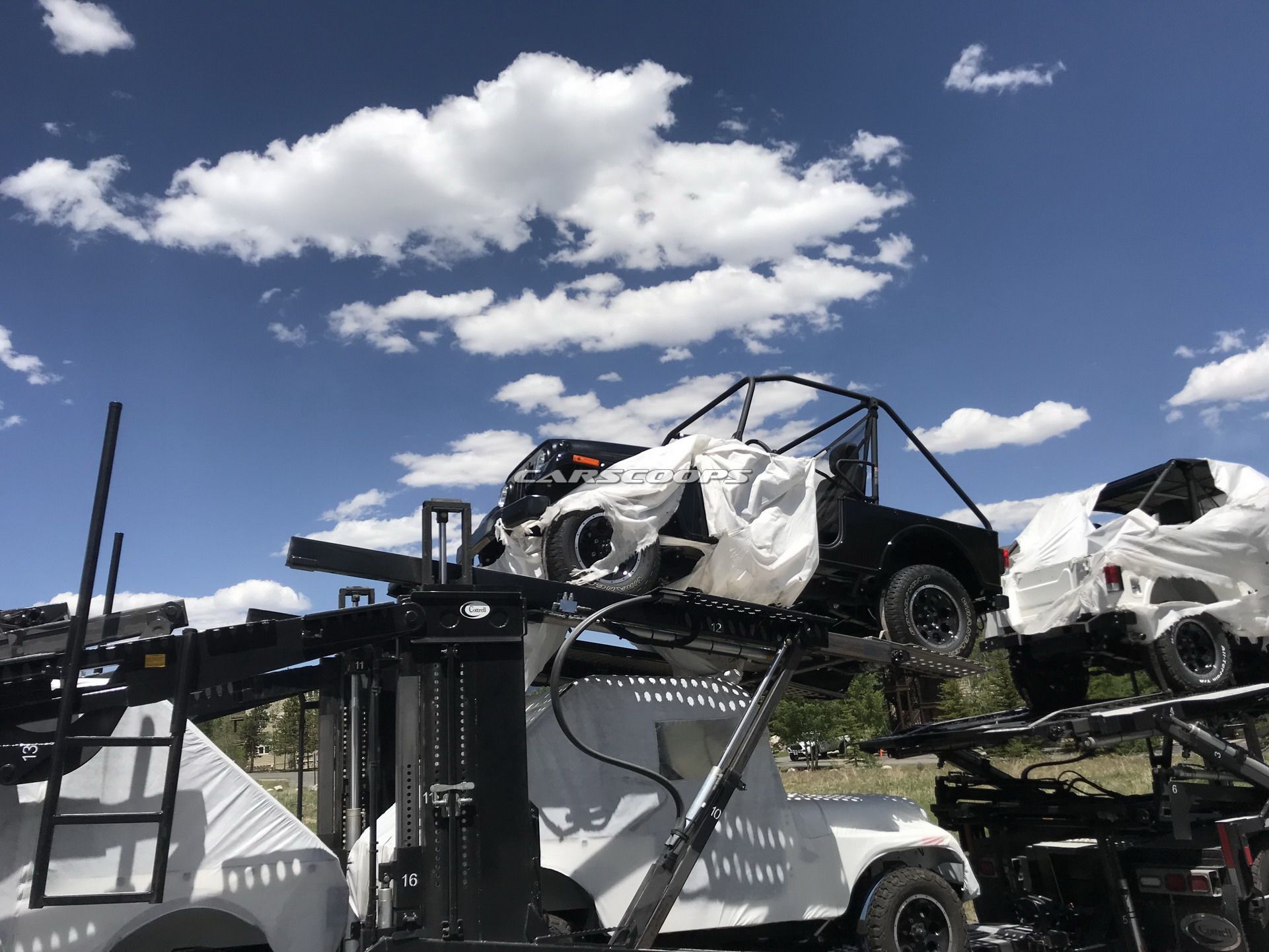 Mahindra-Jeep-44 Mahindra’s Jeep-Like Roxor Spotted On The Way To Dealers