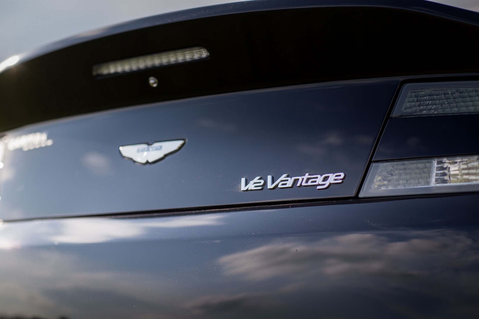 AM-V12-Vantage-06 A Manual Aston Martin V12 Vantage Is The Greatest Supercar Bargain Right Now