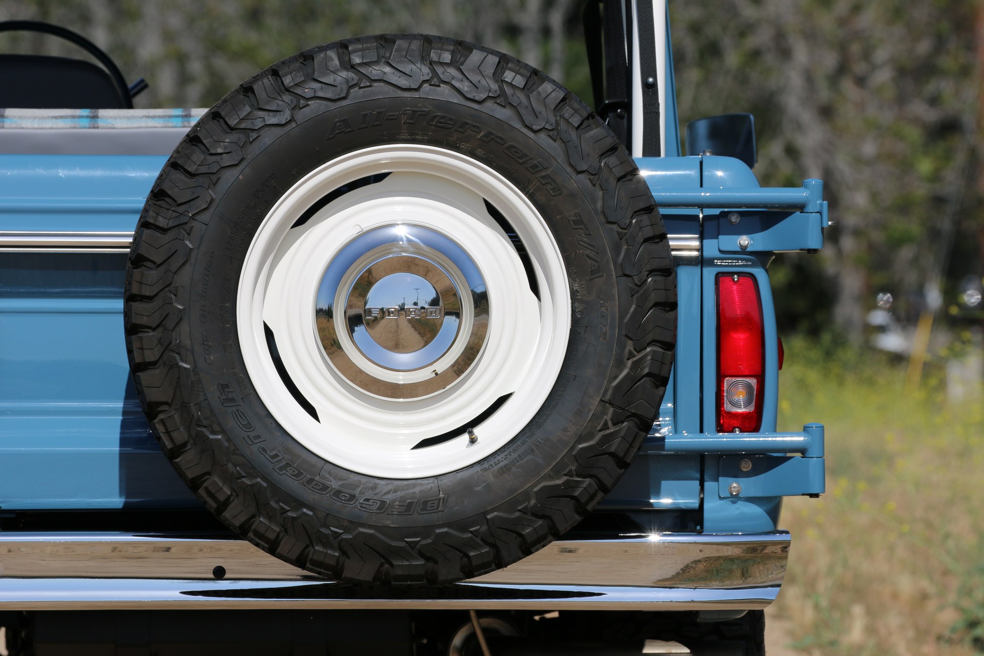 Icon-Ford-Bronco-Old-School-51 Why Wait For An All-New Ford Bronco When You Get Icon’s Old School BR