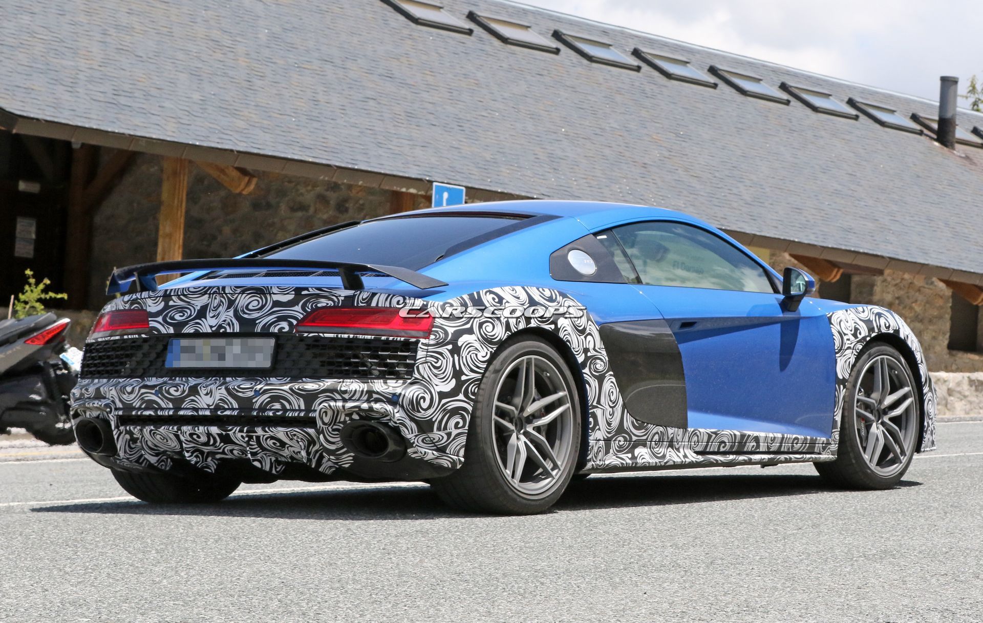2019-Audi-R8-Facelift-9 Facelifted Audi R8 Will Leave You Hot And Flustered