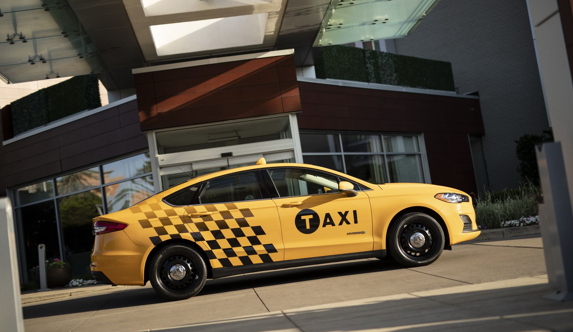 ford-fusion-hybrid-transit-diesel-taxis-9 Ford Launches Fusion Hybrid And Transit Connect Diesel Taxis