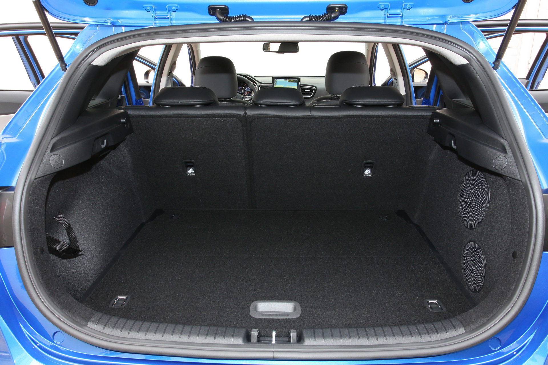 2019-kia-ceed-112 New Kia Ceed Detailed In Gigantic Image Gallery, UK Pricing Announced