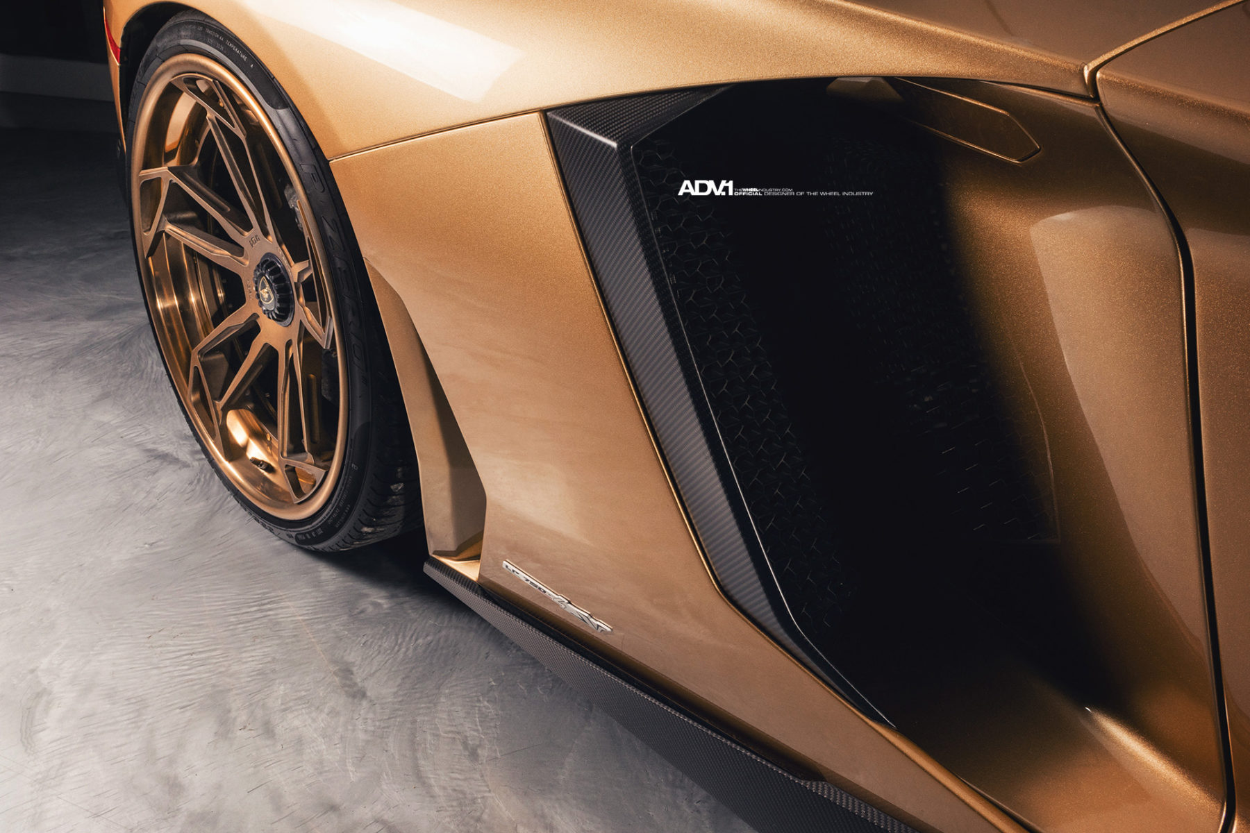 Lamborghini-Aventador-SV-Roadster-ADV1-12 Gold Lamborghini Aventador SV Roadster Will Excite And Confuse