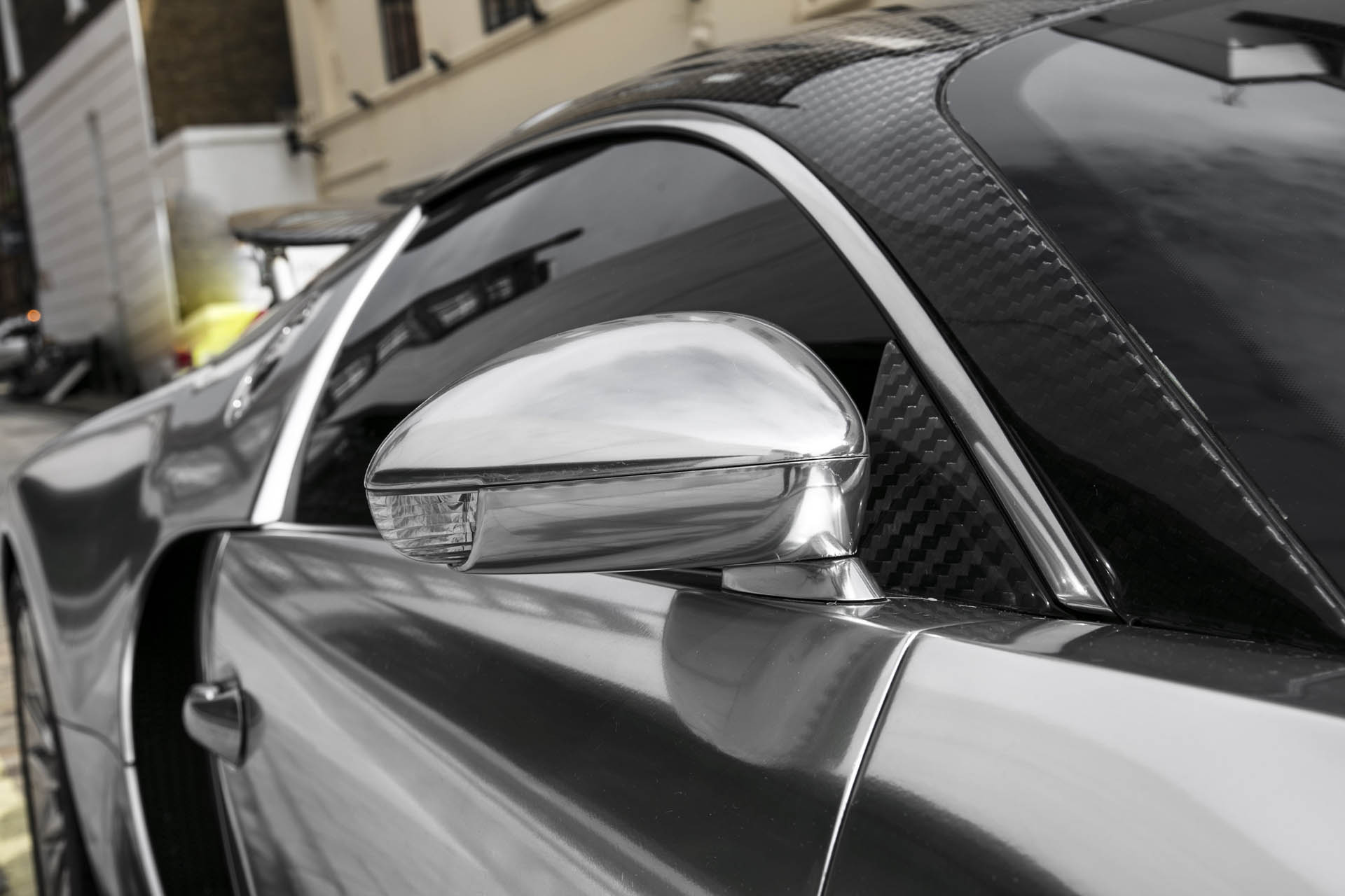 chrome-carbon-2008-bugatti-veyron-09 Chrome And Carbon Bugatti Veyron Would Sure Look Sweet In Your Driveway