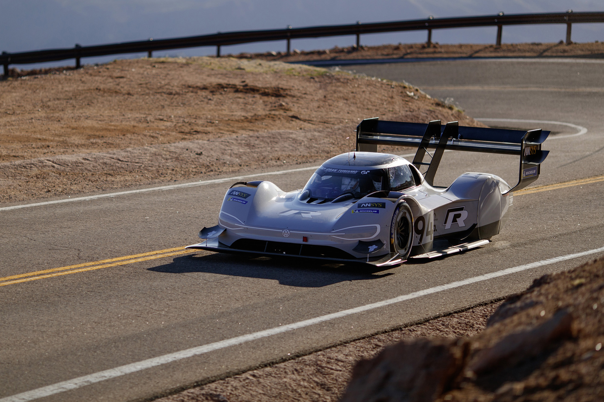 vw-id-r-pikes-peak-01 Volkswagen I.D. R Pikes Peak Revealed In Full Race Trim