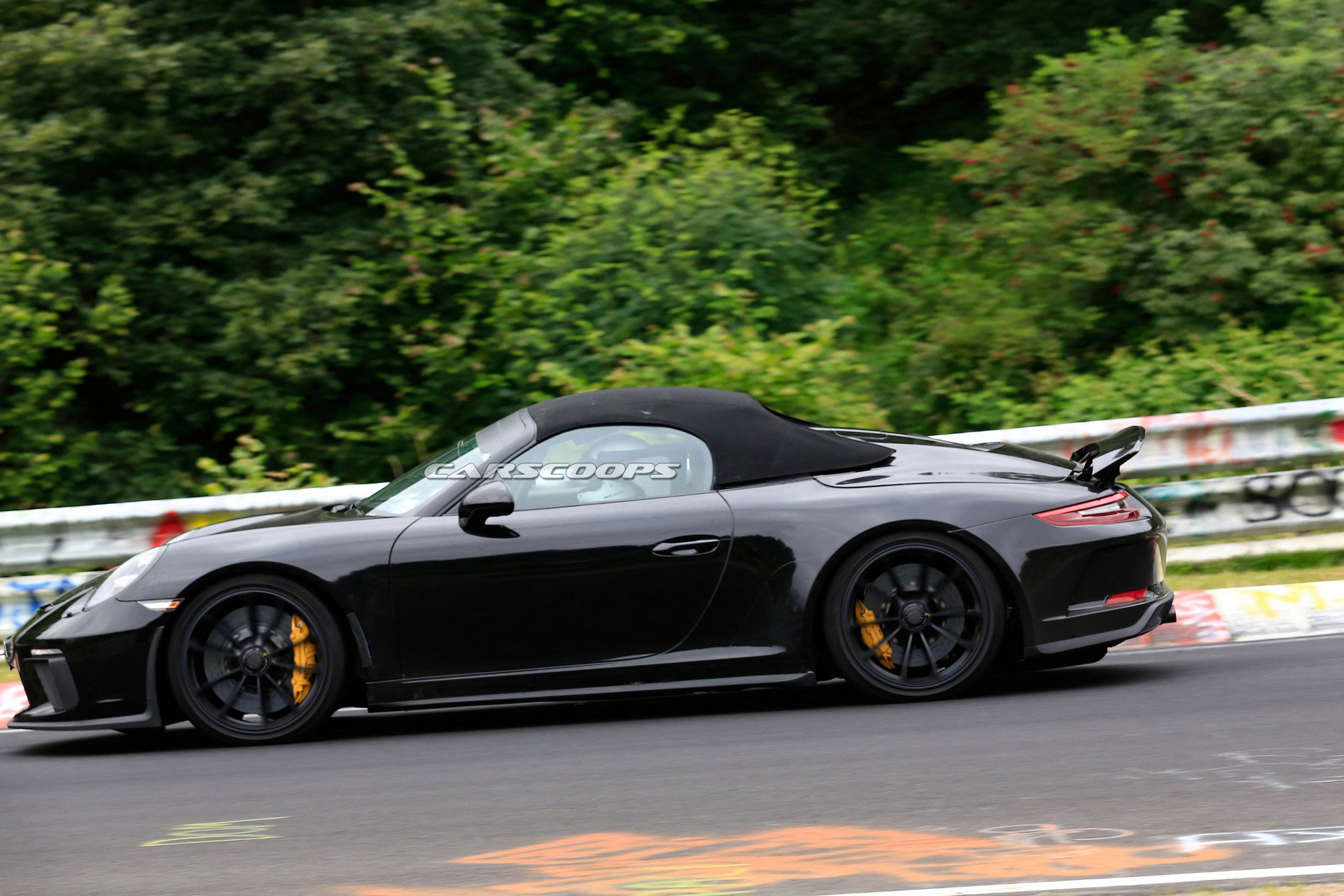 Porsche-911-Speedster-16 2019 Porsche 911 Speedster Captured Undisguised, Stays True To Concept