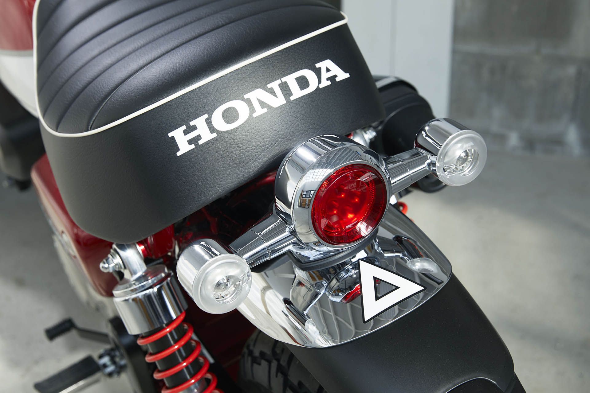19 Honda Monkey_light off copy Minibikers Rejoice: Honda’s Bringing The Monkey And Super Cub To The US