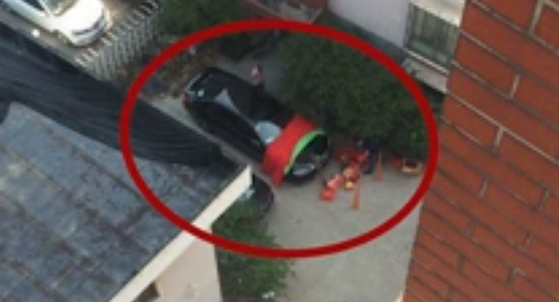 BMW-5-Series-China-Fire-2 Chinese Man Wants To Bless His New BMW 5-Series, Inferno Ensues