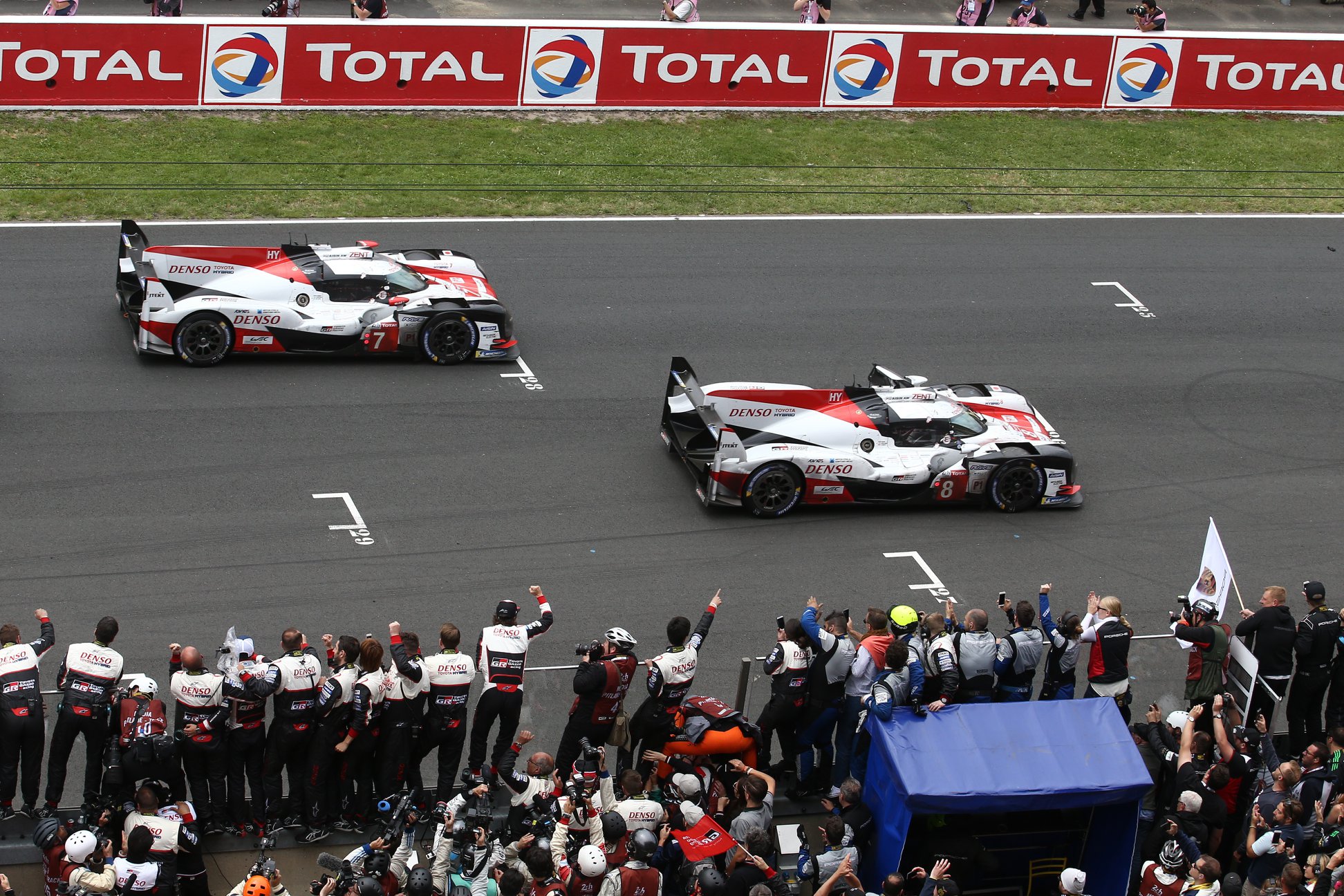 Toyota-Le-Mans-24-Hours-Fernando-Alonso-25 Toyota Wins At Le Mans With Fernando Alonso, Nakajima, and Buemi