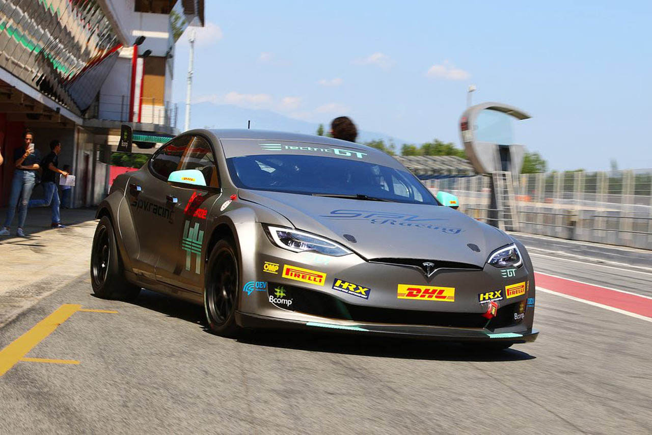 electric-gt-tesla-model-s-P100DL-06 copy Electric Racing Tesla Model S P100DL Unveiled At Catalunya