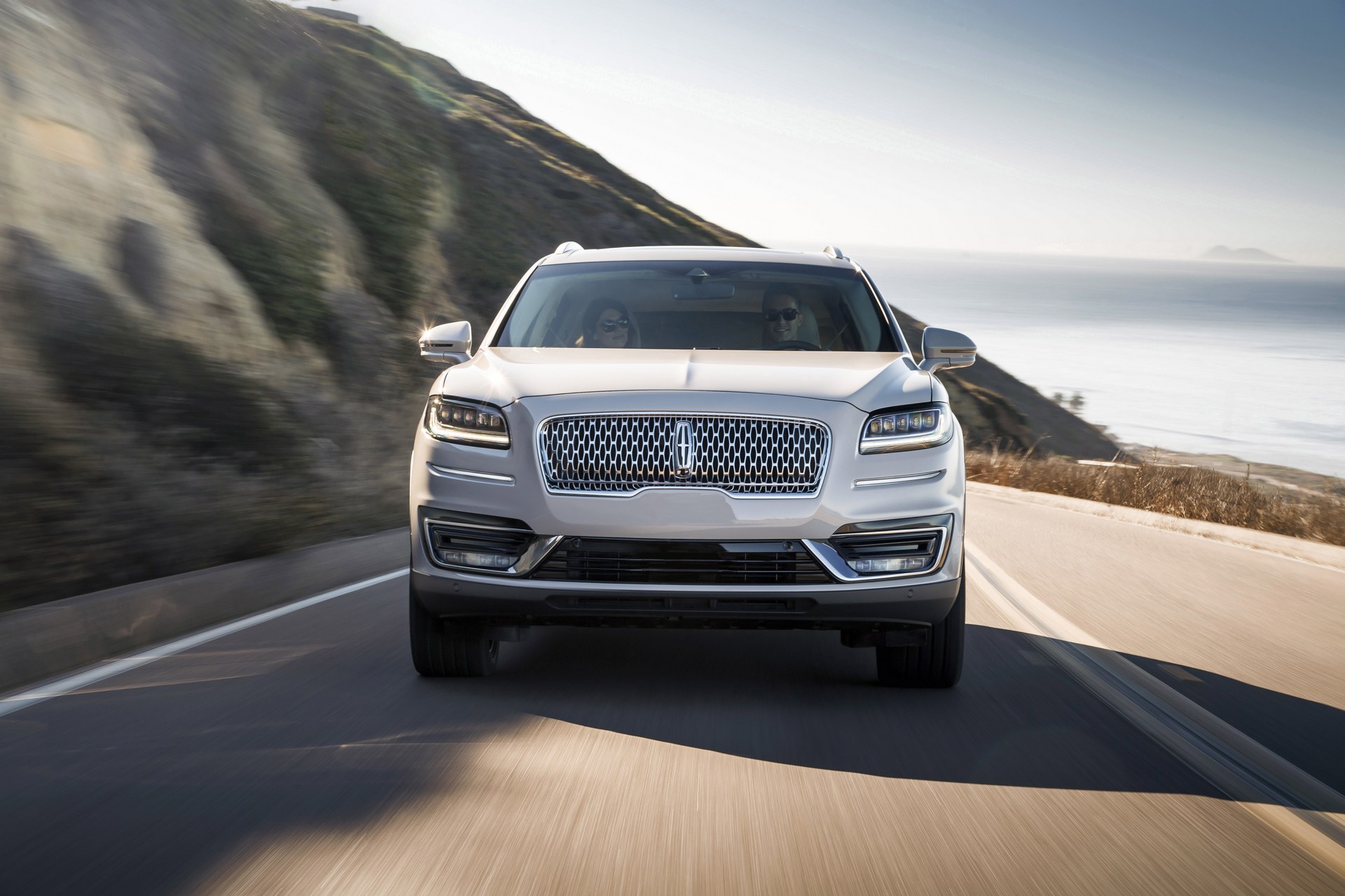 Lincoln-Nautilus-37 2019 Lincoln Nautilus Configurator Launched, Pricing Starts At $40,340