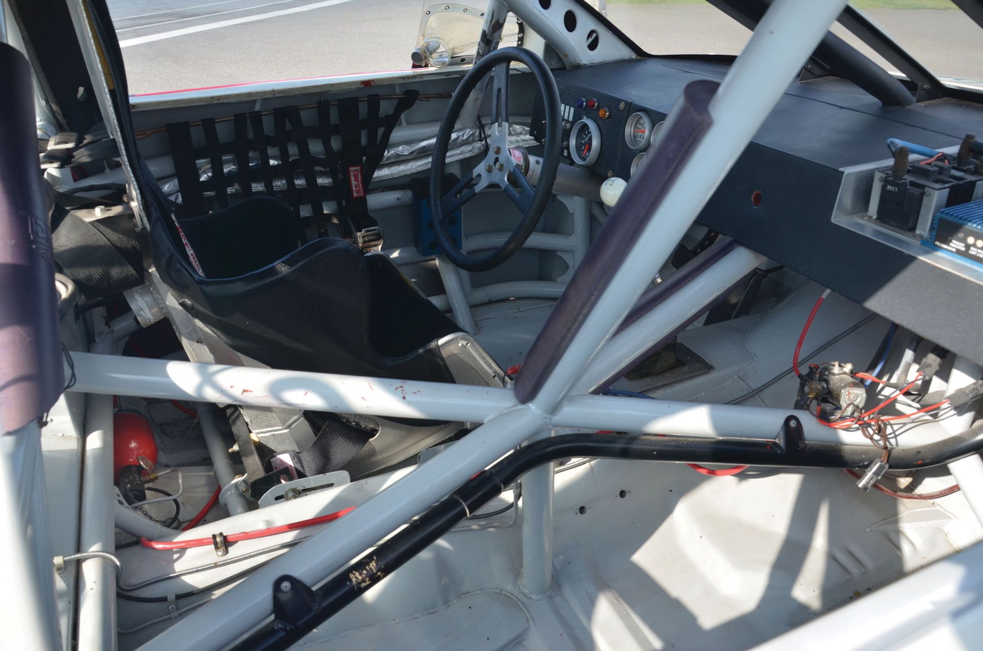 2006-nascar-chevrolet-monte-carlo-14 Get Your Days Of Thunder Fix With This Chevy Monte Carlo NASCAR Racer