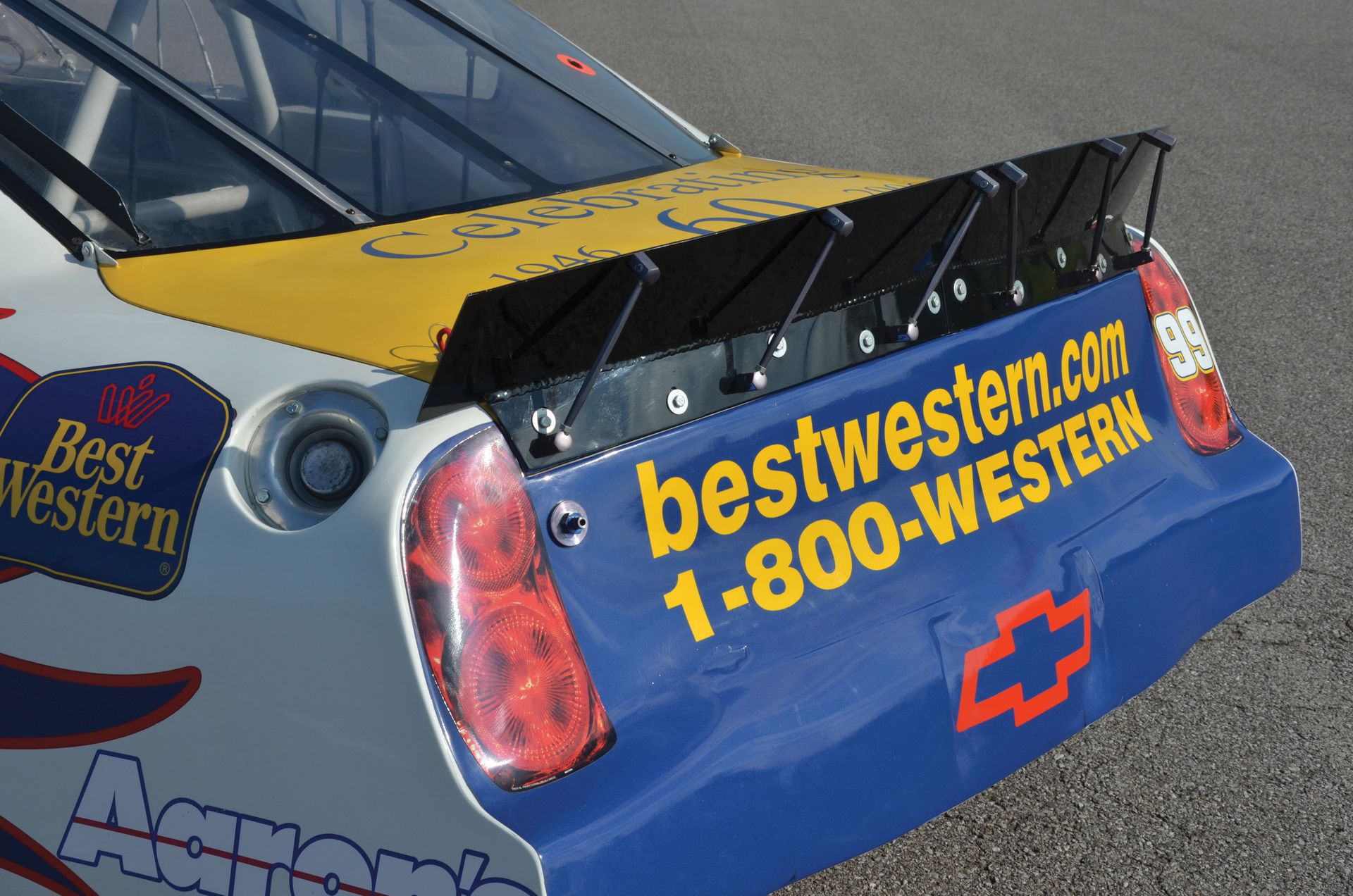 2006-nascar-chevrolet-monte-carlo-9 Get Your Days Of Thunder Fix With This Chevy Monte Carlo NASCAR Racer