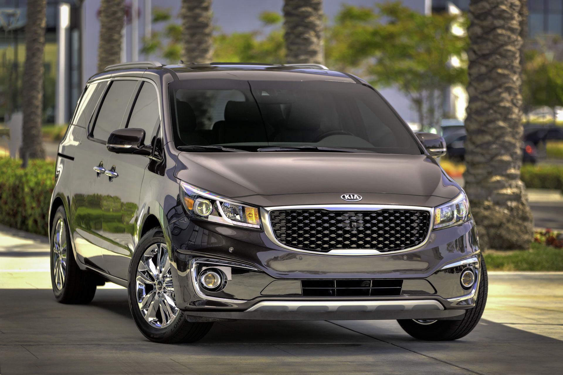 2015-kia-sedona-1 Kia Sedona Recalled Over Potentially Dangerous Power Sliding Doors