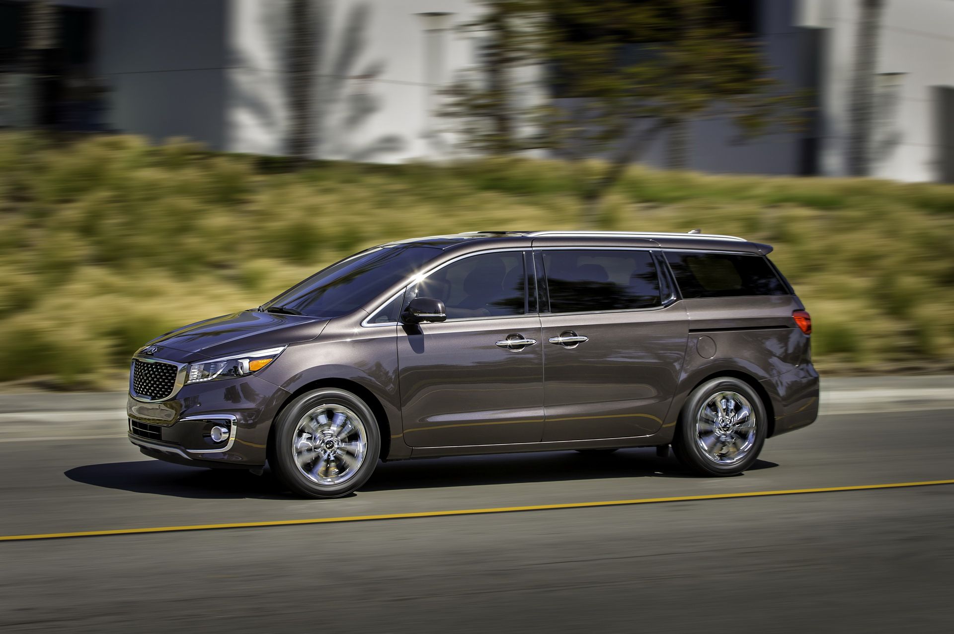 2015-kia-sedona-3 Kia Sedona Recalled Over Potentially Dangerous Power Sliding Doors