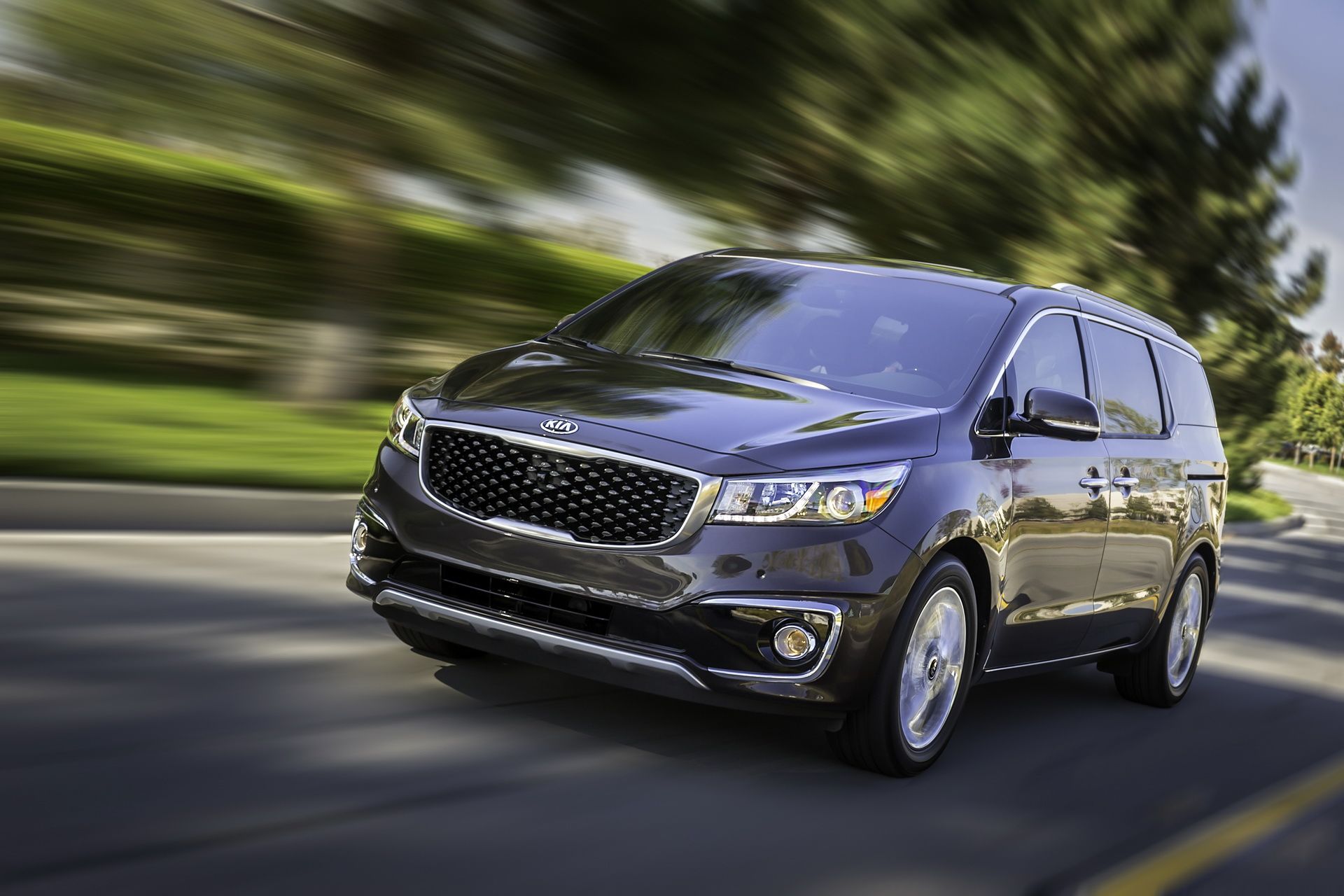 2015-kia-sedona-8 Kia Sedona Recalled Over Potentially Dangerous Power Sliding Doors